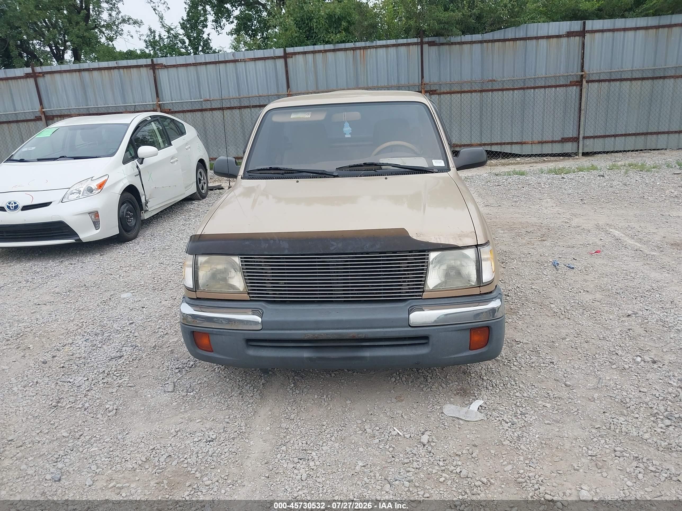 2000 Toyota Tacoma Tan vin: 5TENL42N8YZ692629