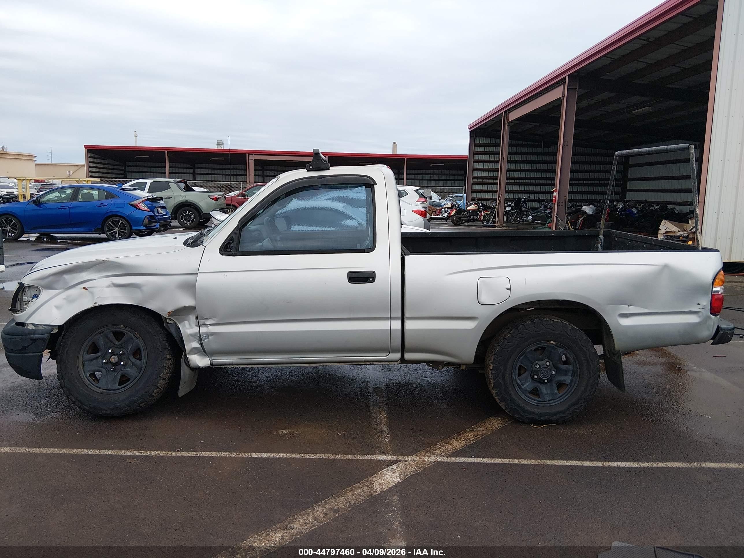 2002 Toyota Tacoma   Серебряный vin: 5TENL42N92Z023874