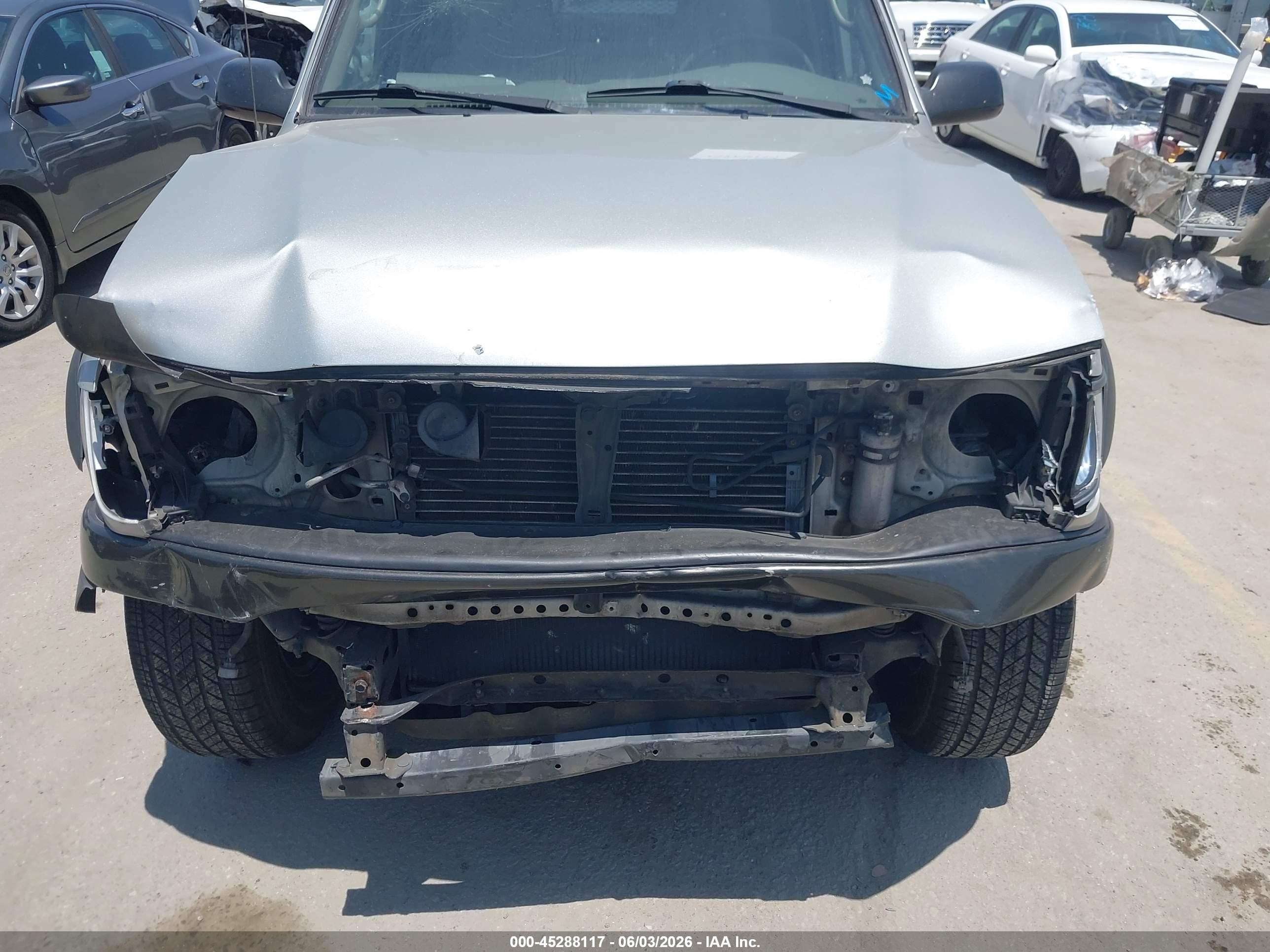 2003 Toyota Tacoma Prerunner Silver vin: 5TENM92N03Z211615