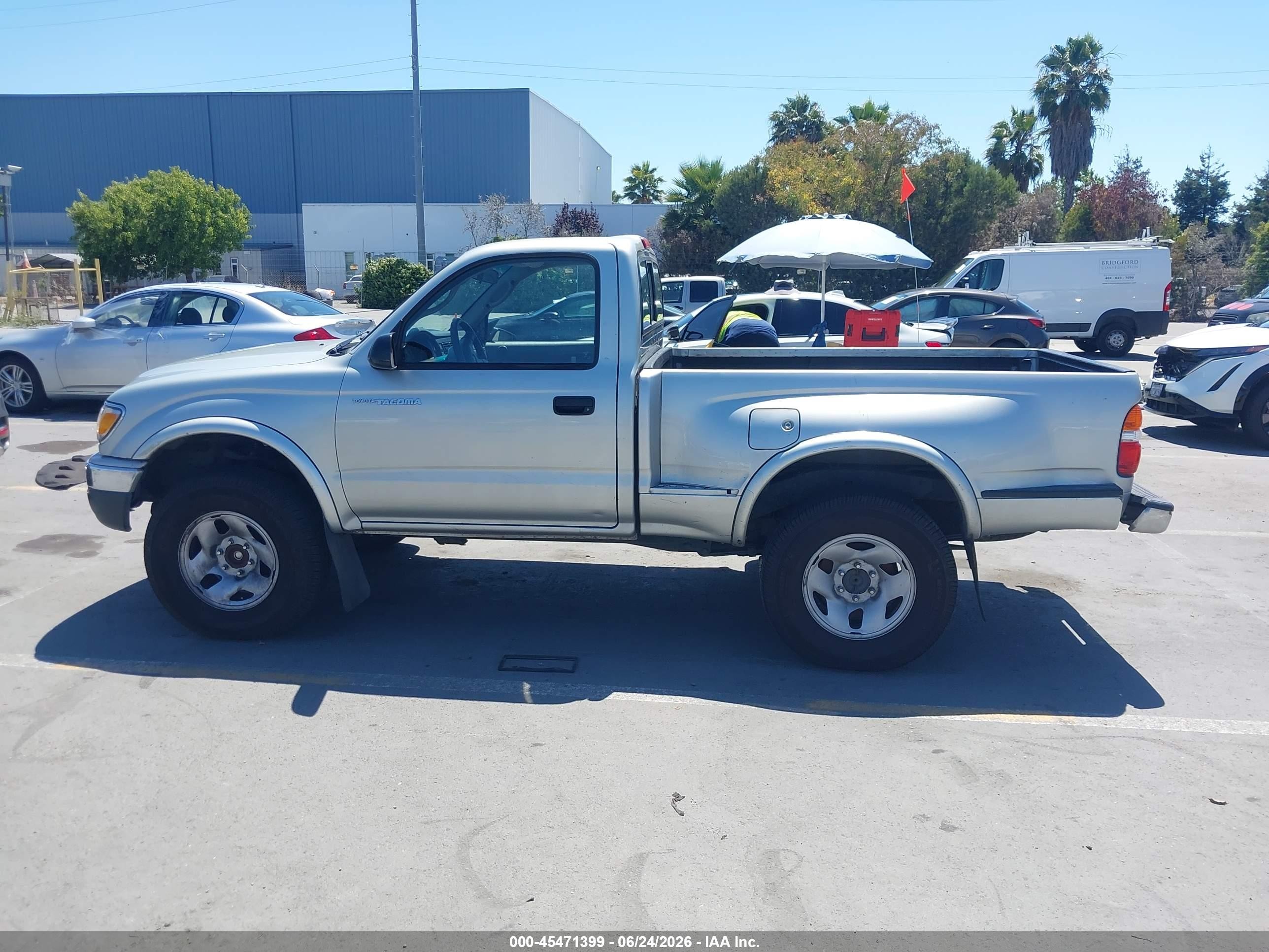 2003 Toyota Tacoma Prerunner Silver vin: 5TENM92N63Z290742