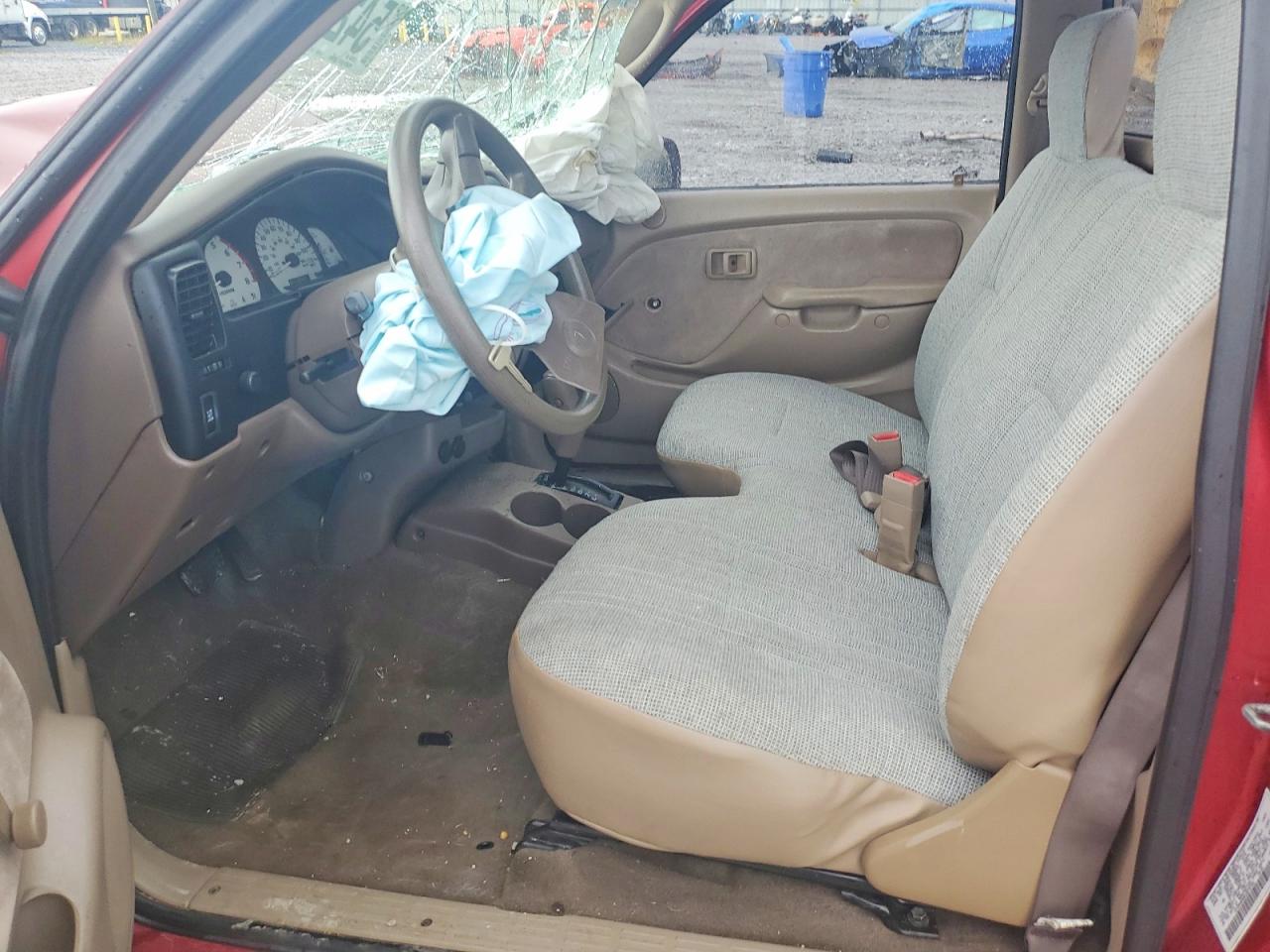 2001 Toyota Tacoma Prerunner Burgundy vin: 5TENM92N81Z879739