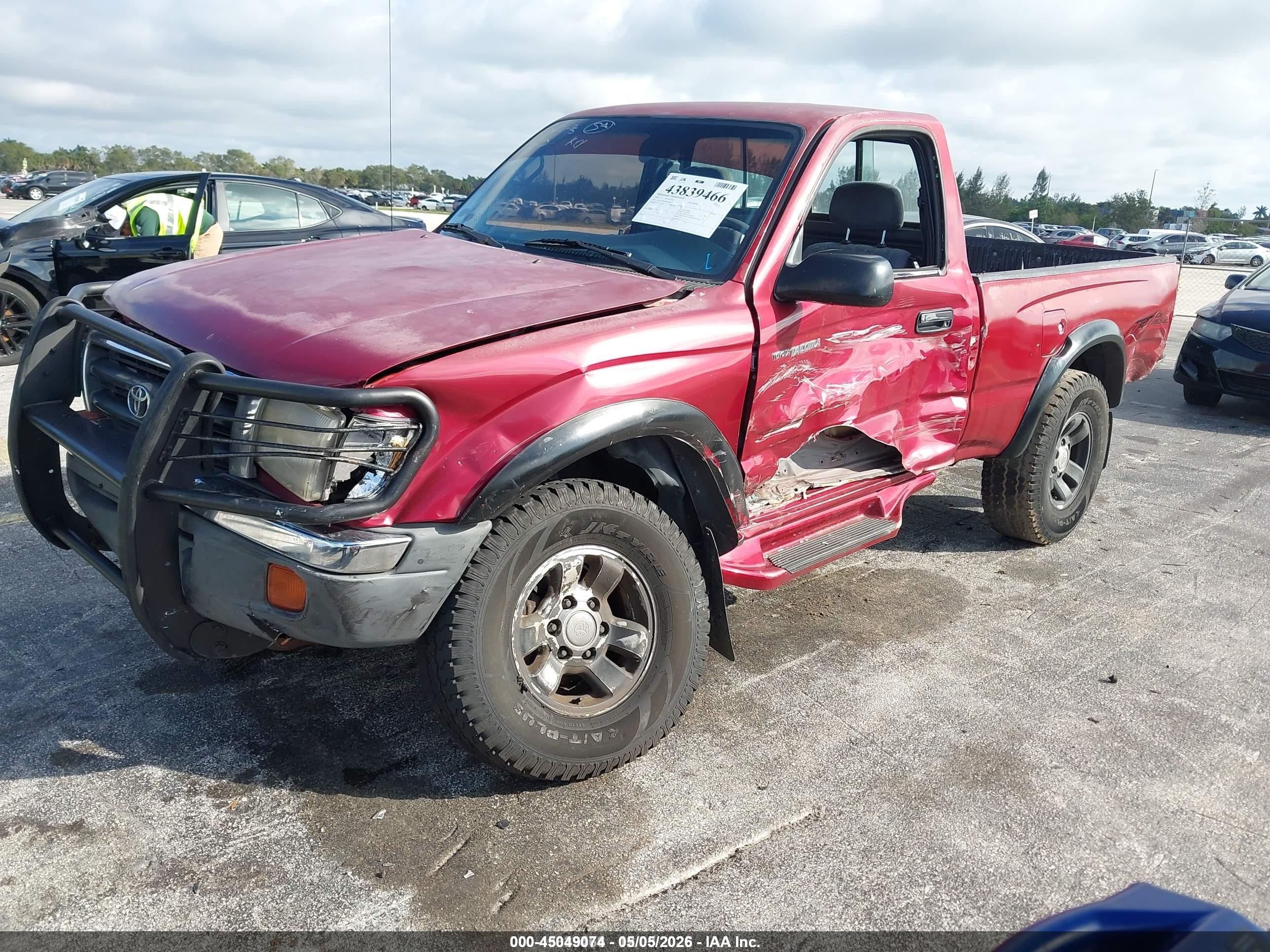 2000 Toyota Tacoma Prerunner Red vin: 5TENM92N8YZ696531