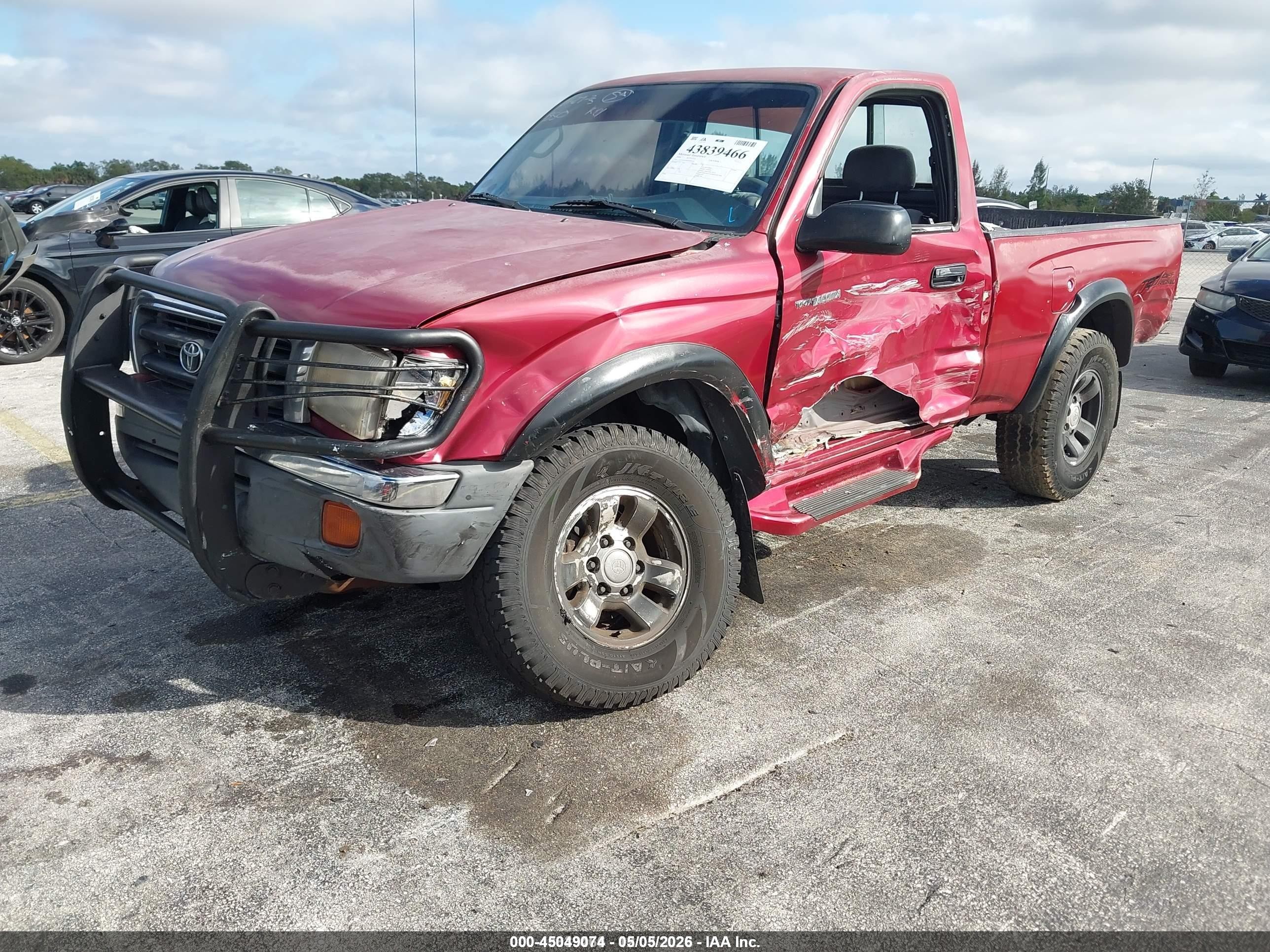 2000 Toyota Tacoma Prerunner Red vin: 5TENM92N8YZ696531