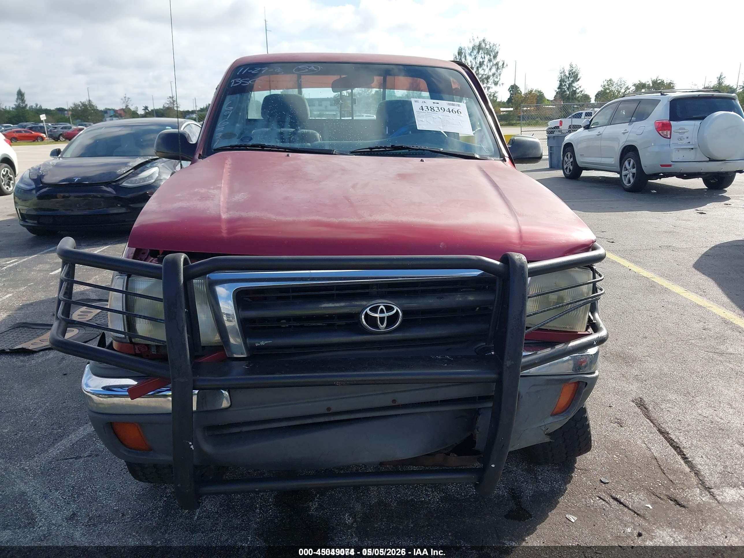 2000 Toyota Tacoma Prerunner Red vin: 5TENM92N8YZ696531