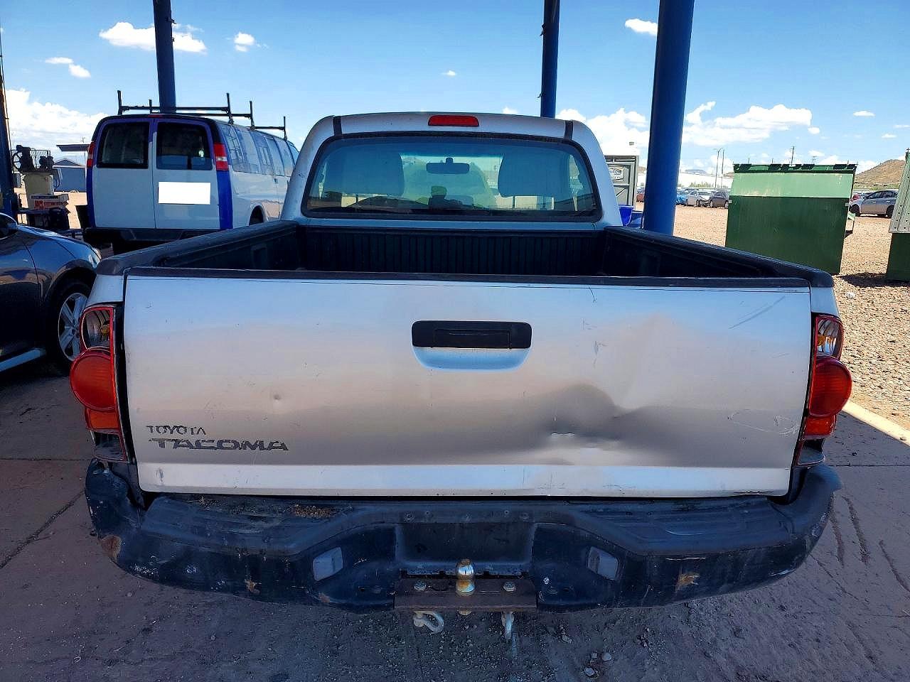 2005 Toyota Tacoma Base Silver vin: 5TENX22N05Z058414