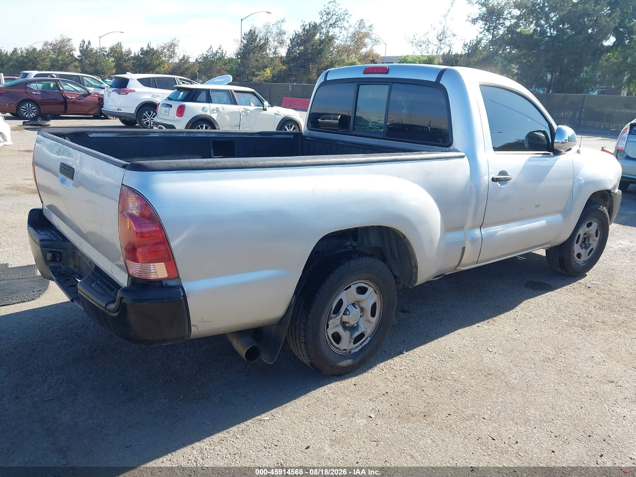 2006 Toyota Tacoma   Silver vin: 5TENX22N06Z320501