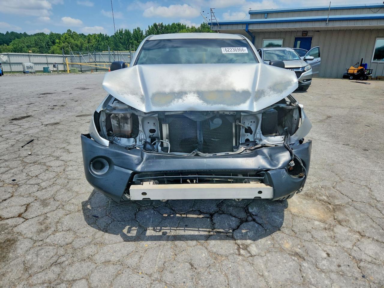 2008 Toyota Tacoma Base Серебряный vin: 5TENX22N08Z499867