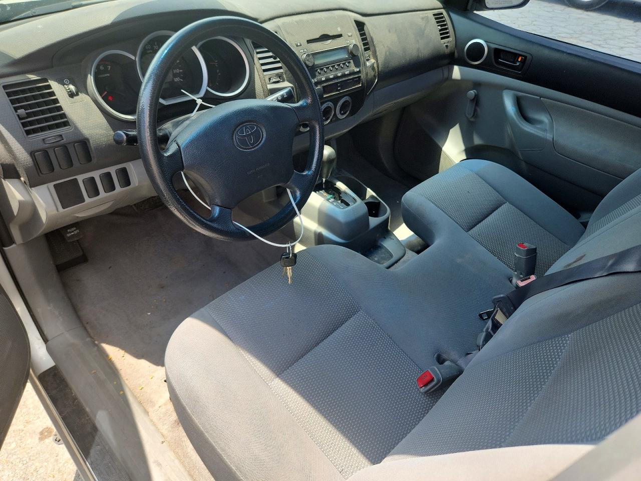 2008 Toyota Tacoma Base Серебряный vin: 5TENX22N08Z499867