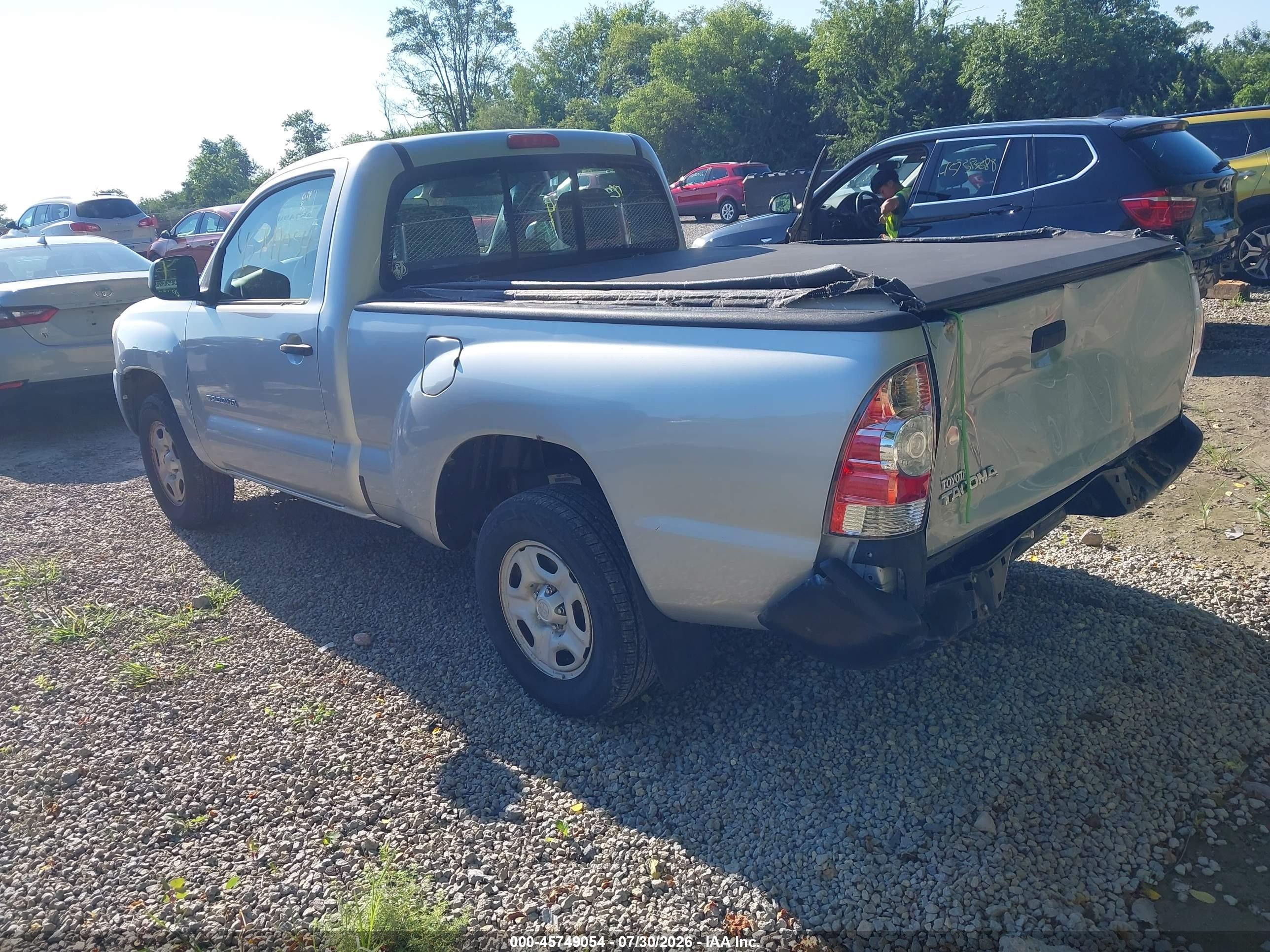 2009 Toyota Tacoma   Silver vin: 5TENX22N09Z594205