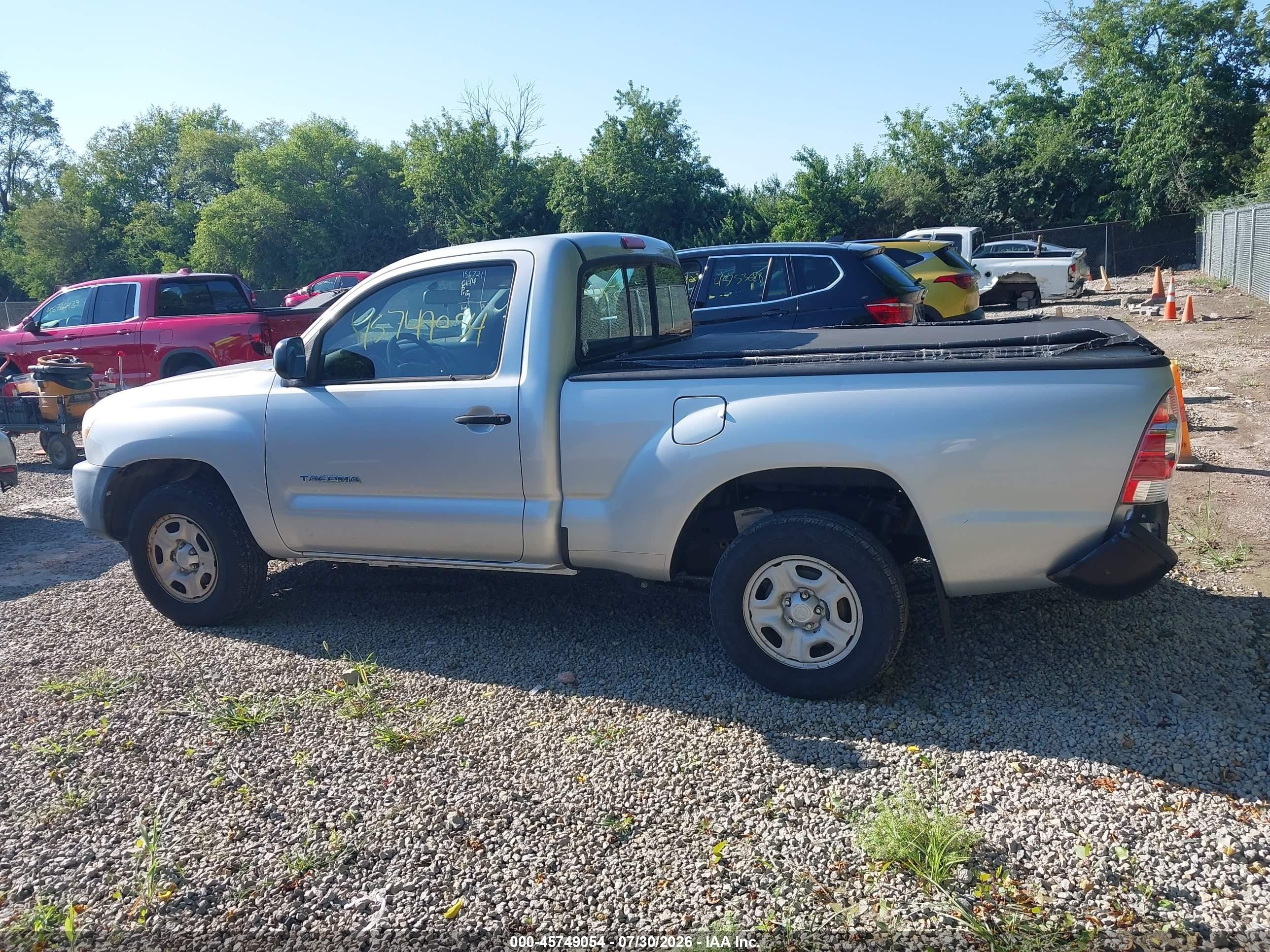 2009 Toyota Tacoma   Silver vin: 5TENX22N09Z594205