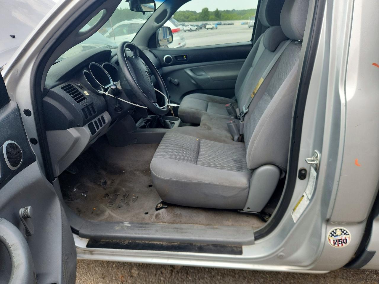 2006 Toyota Tacoma Base Silver vin: 5TENX22N16Z282003