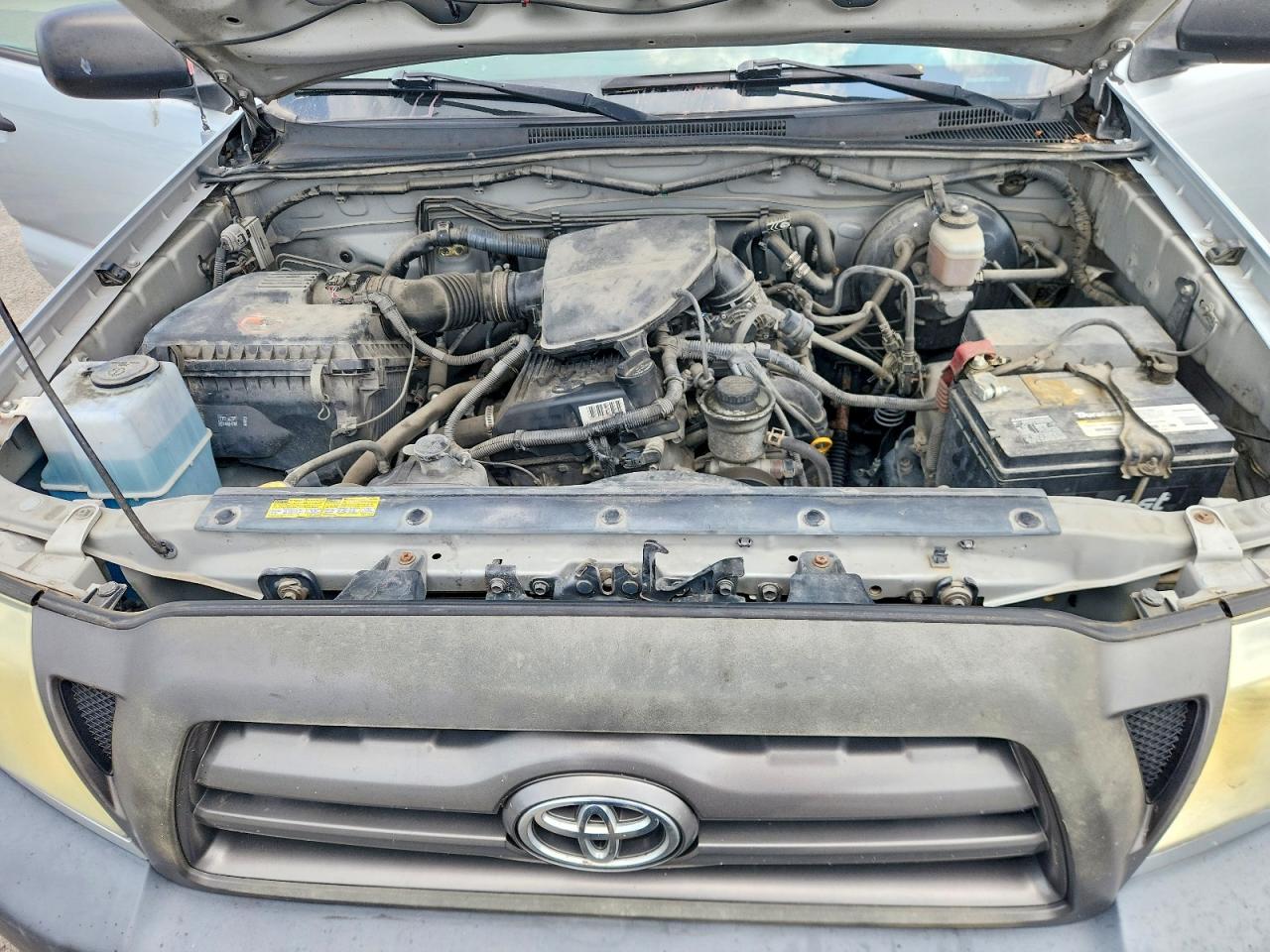 2006 Toyota Tacoma Base Silver vin: 5TENX22N16Z282003