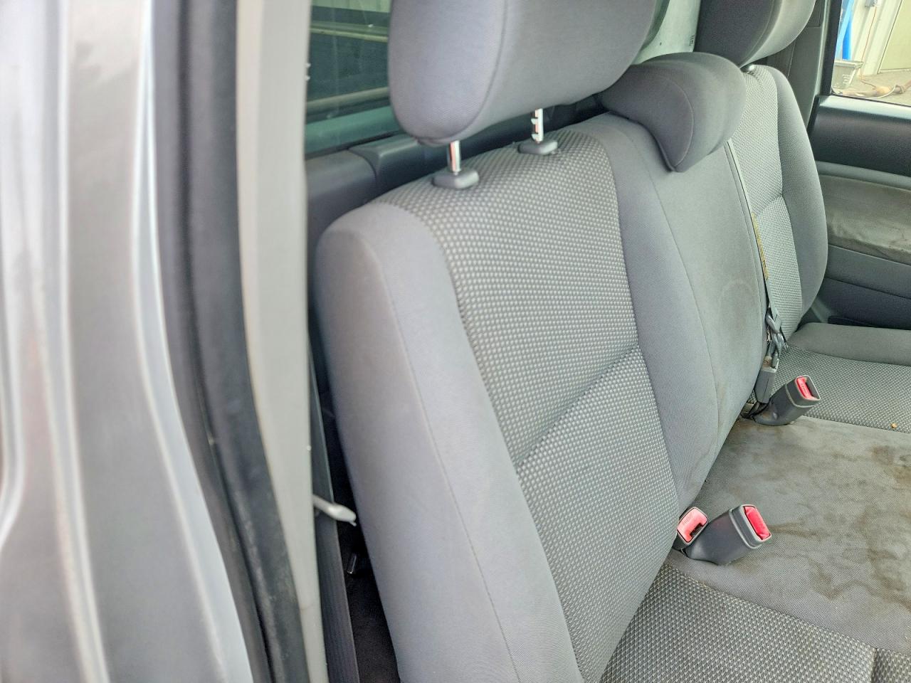 2006 Toyota Tacoma Base Silver vin: 5TENX22N16Z282003
