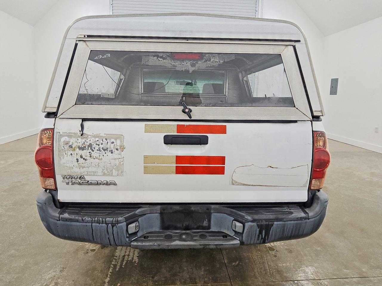 2007 Toyota Tacoma Base White vin: 5TENX22N17Z378263