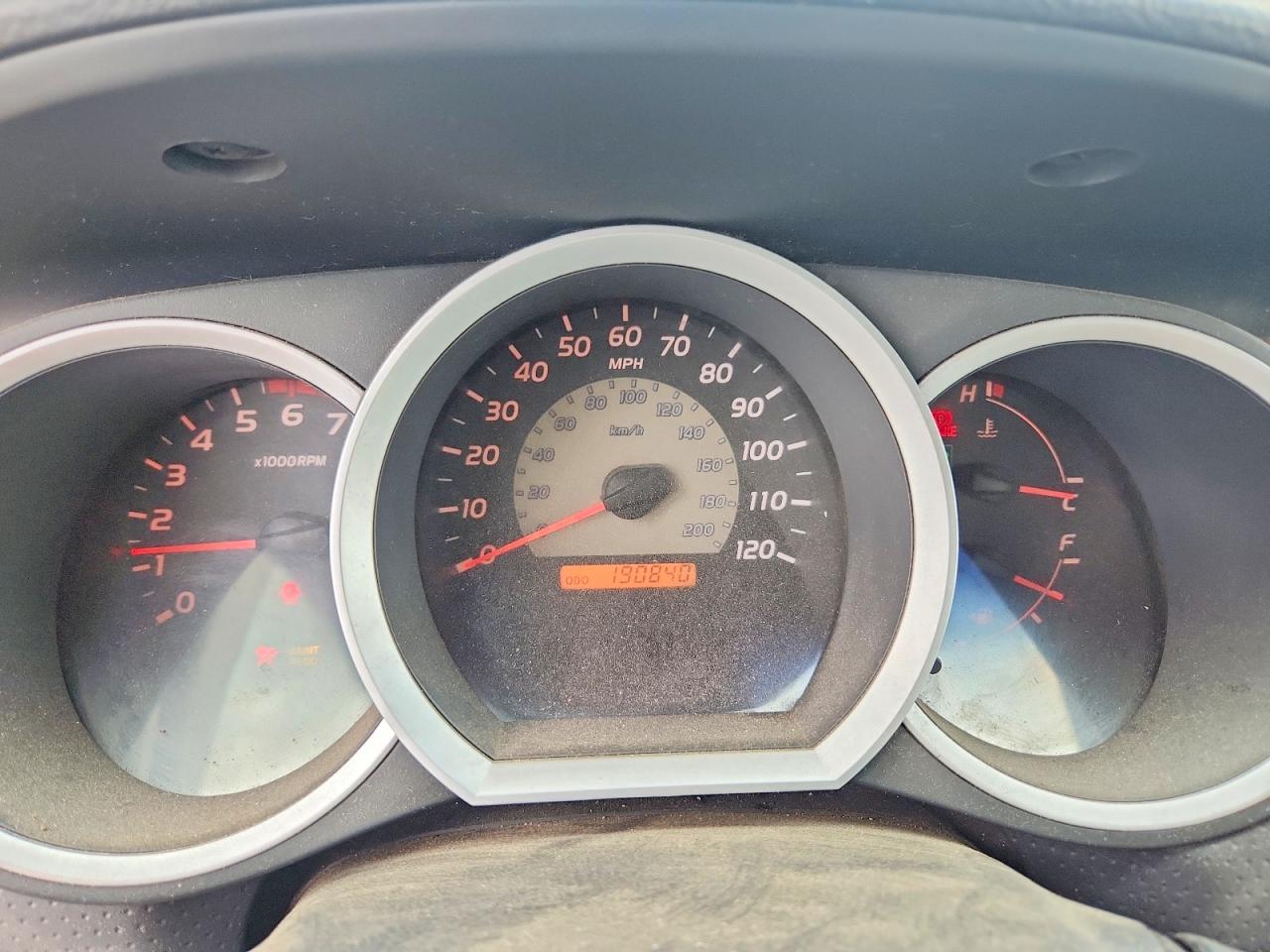 2008 Toyota Tacoma Base White vin: 5TENX22N18Z470507