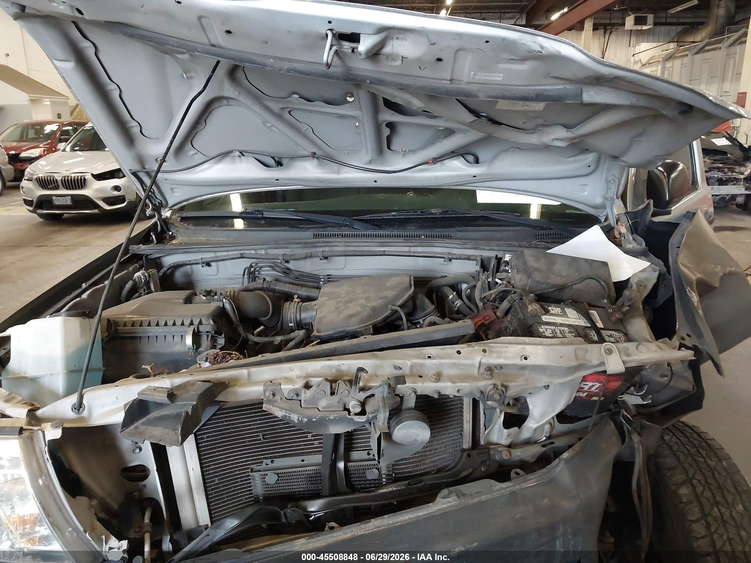 2008 Toyota Tacoma   Silver vin: 5TENX22N18Z493544