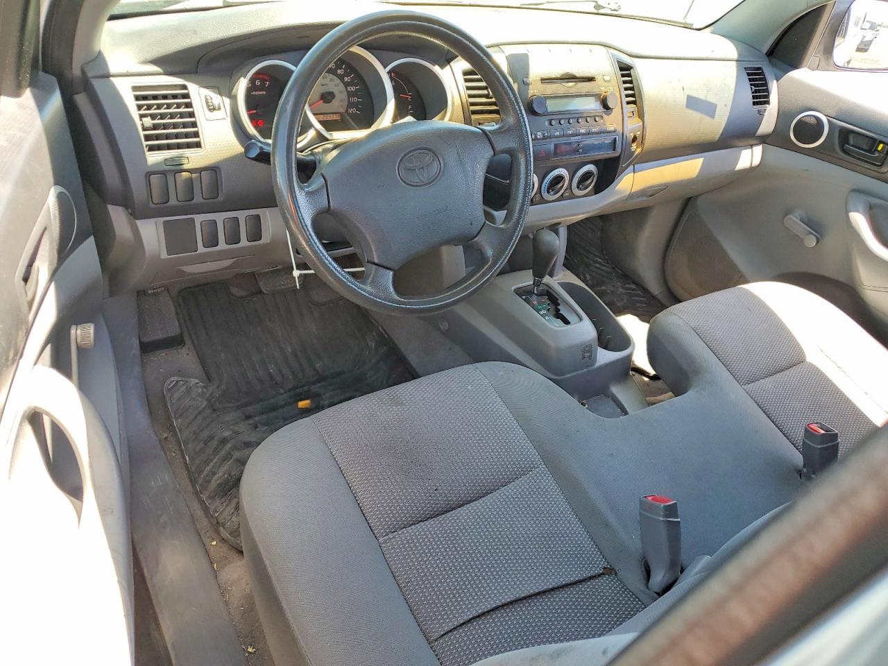 2006 Toyota Tacoma Base Silver vin: 5TENX22N26Z270667