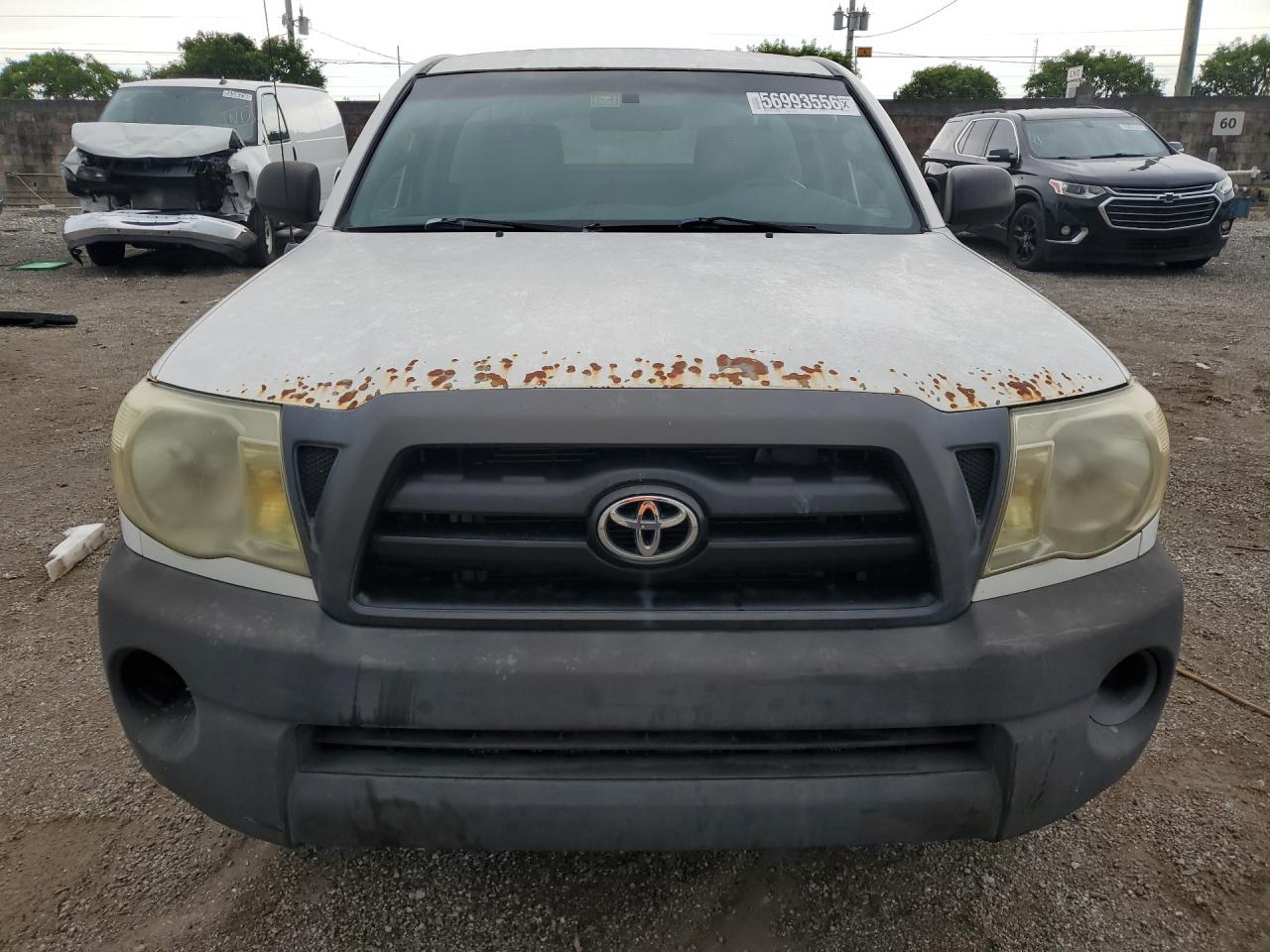 2007 Toyota Tacoma Base White vin: 5TENX22N27Z375307 Damage: Hood, Rust, > 12 Inches