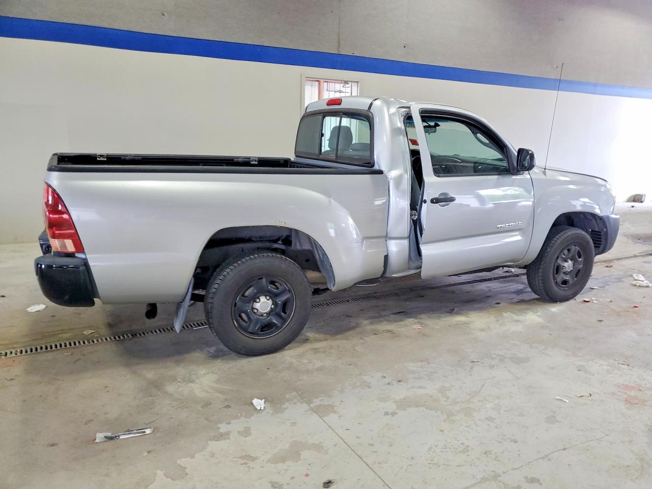 2008 Toyota Tacoma Base Silver vin: 5TENX22N28Z591966