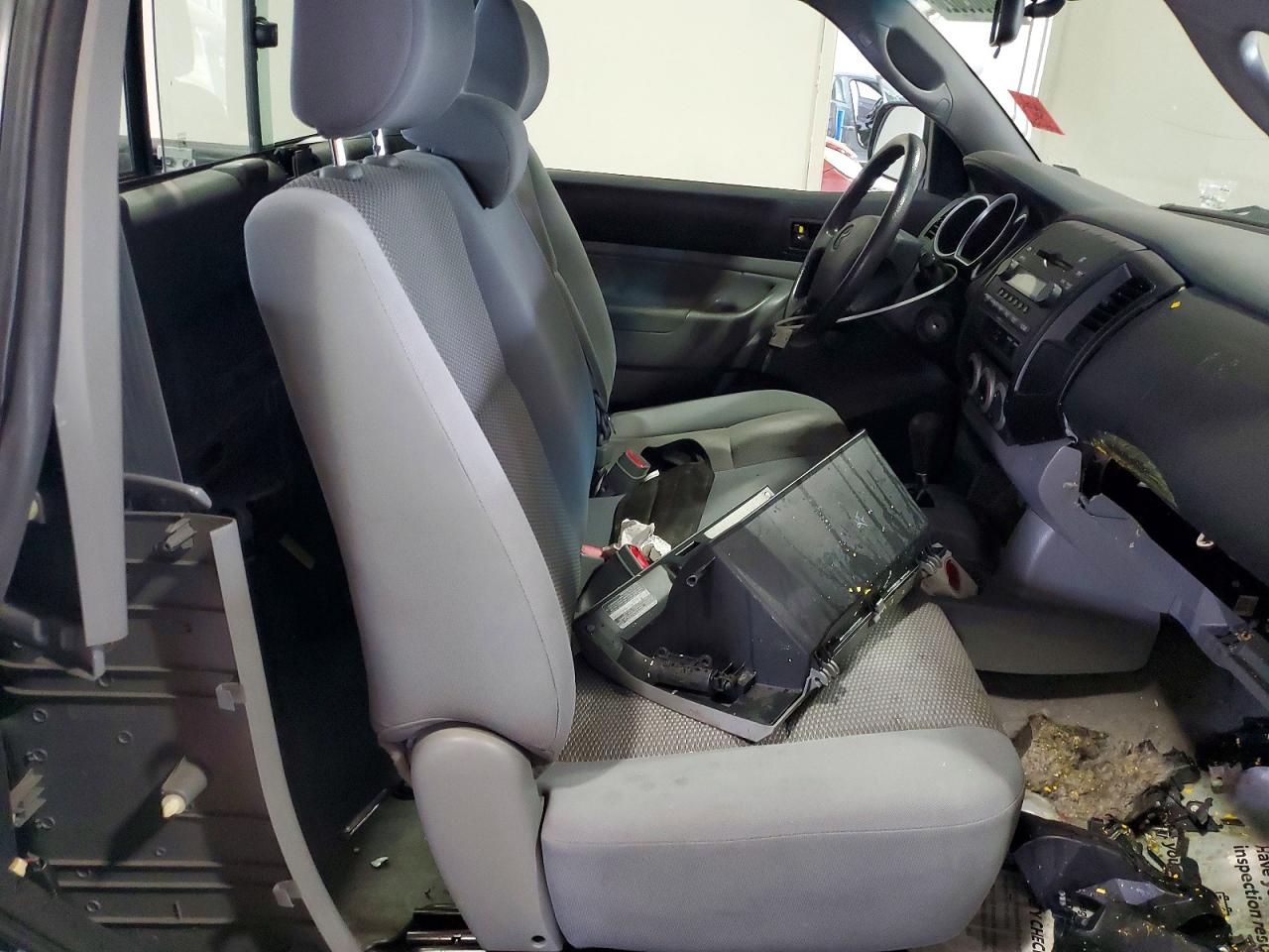 2008 Toyota Tacoma Base Silver vin: 5TENX22N28Z591966