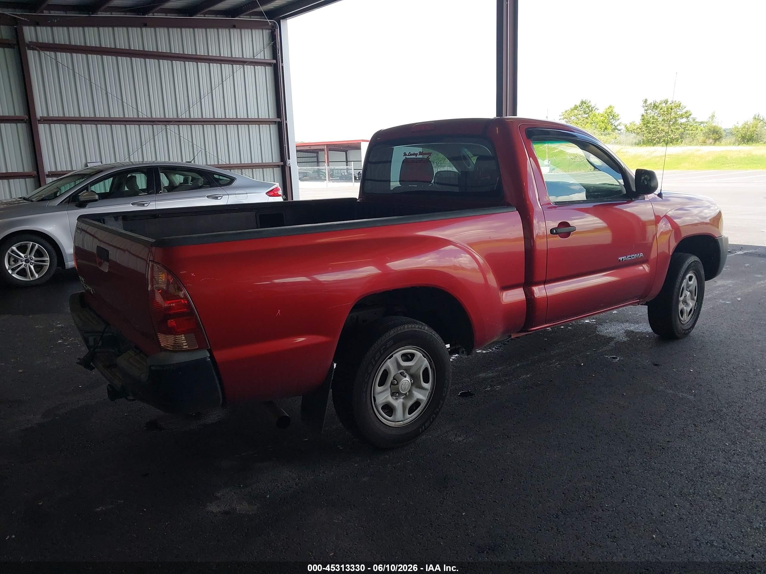 2005 Toyota Tacoma   Red vin: 5TENX22N35Z013435