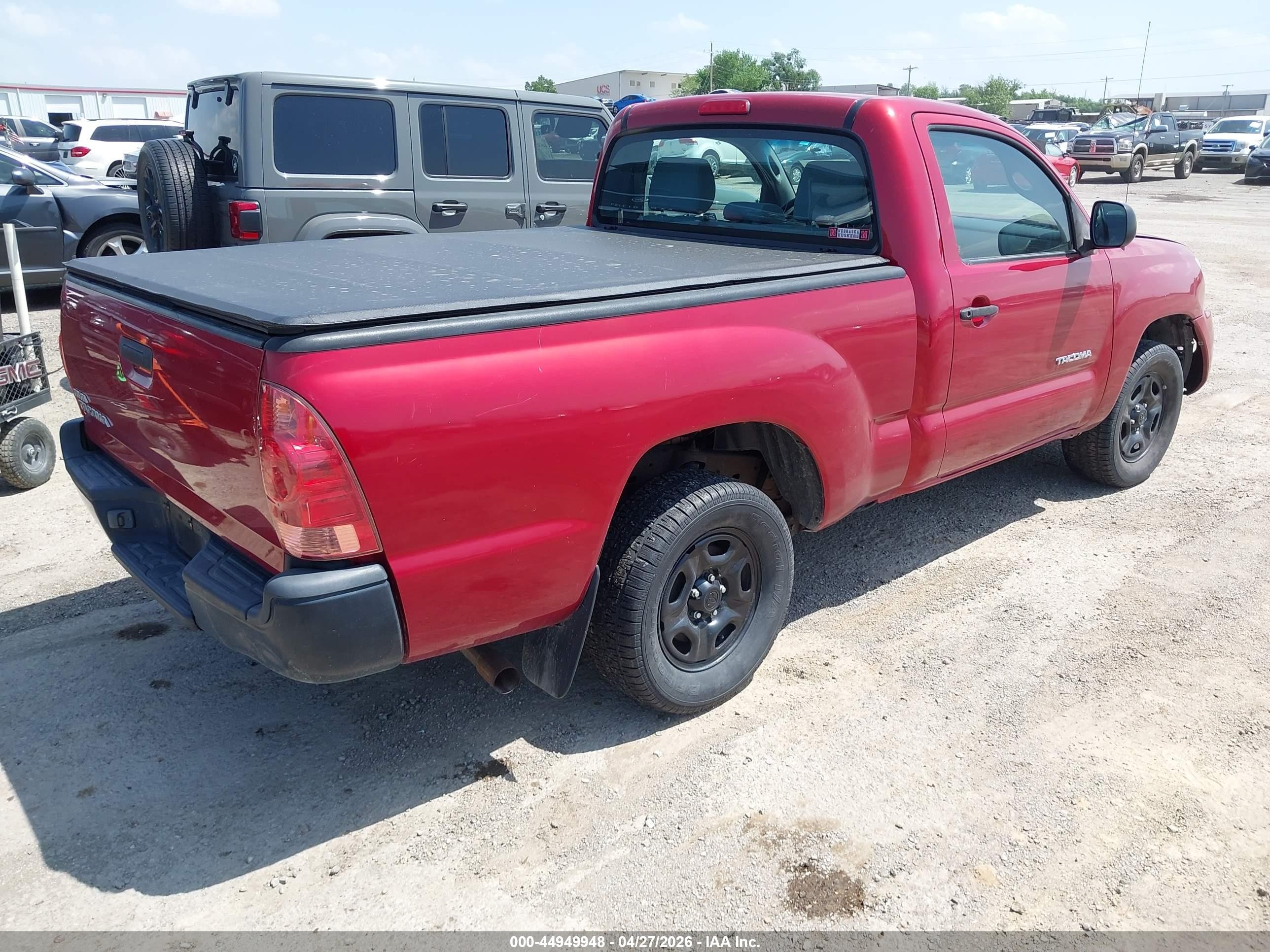 2005 Toyota Tacoma   Maroon vin: 5TENX22N35Z133218
