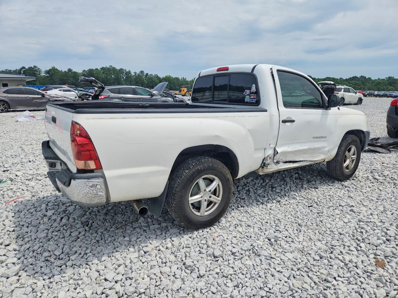 2006 Toyota Tacoma Base White vin: 5TENX22N36Z211837