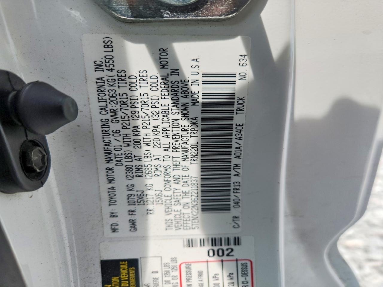 2006 Toyota Tacoma Base White vin: 5TENX22N36Z211837