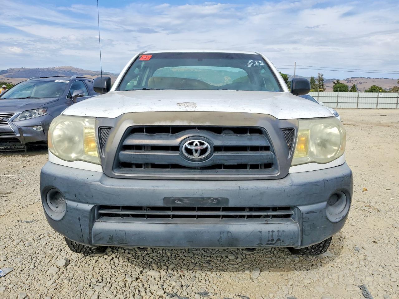 2007 Toyota Tacoma Base White vin: 5TENX22N37Z394805