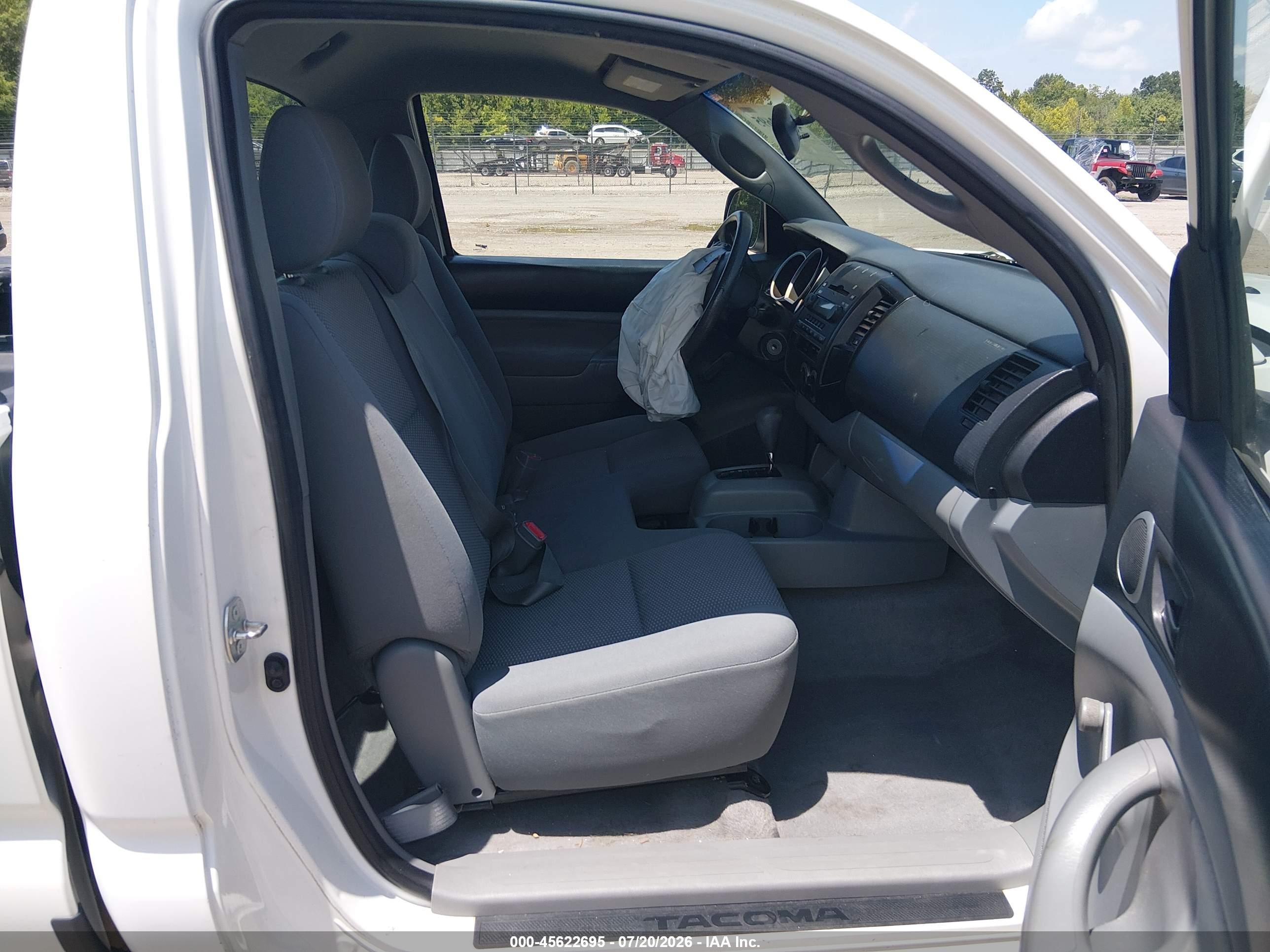 2007 Toyota Tacoma   White vin: 5TENX22N37Z409108