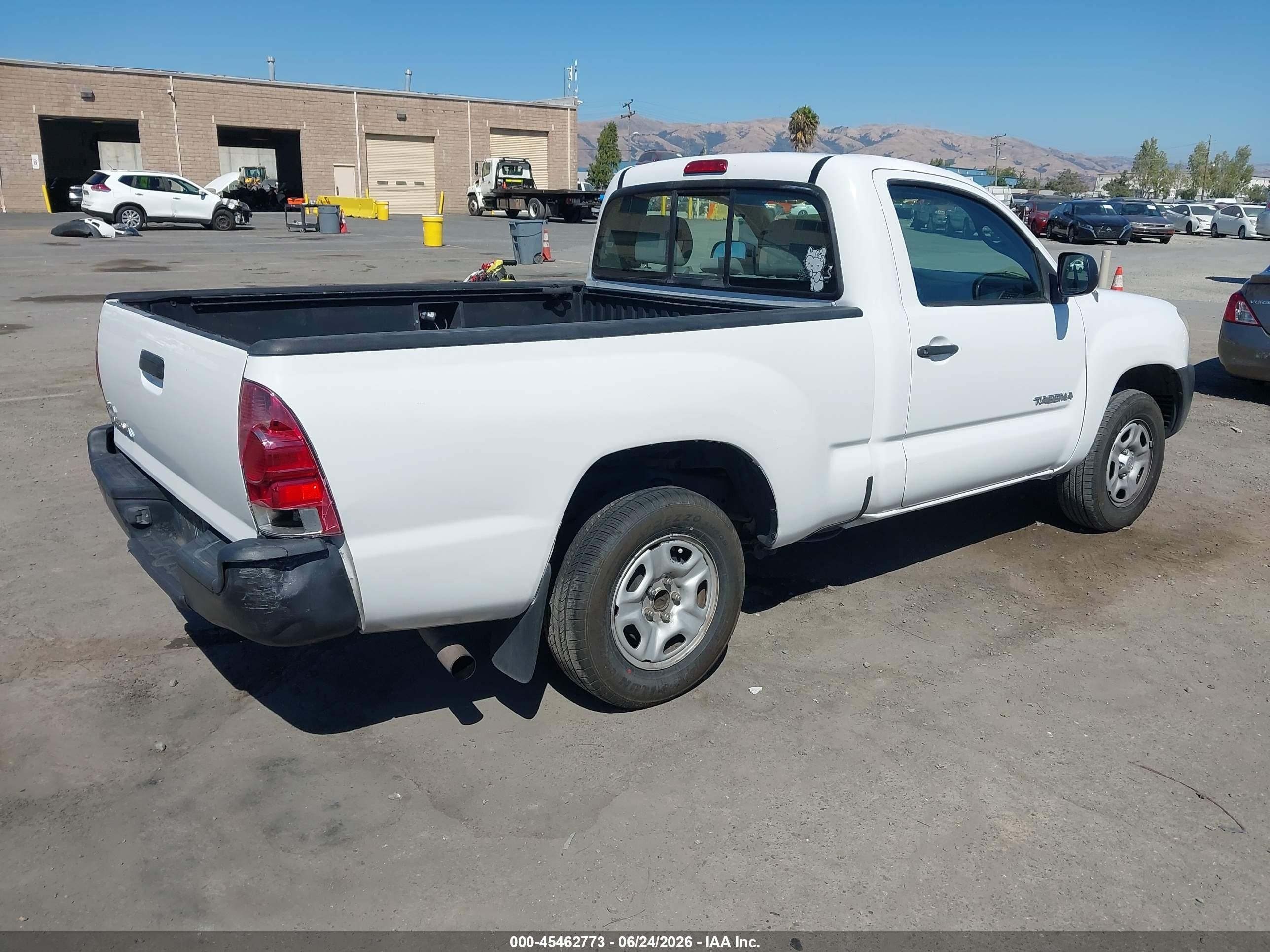 2009 Toyota Tacoma White vin: 5TENX22N39Z643428