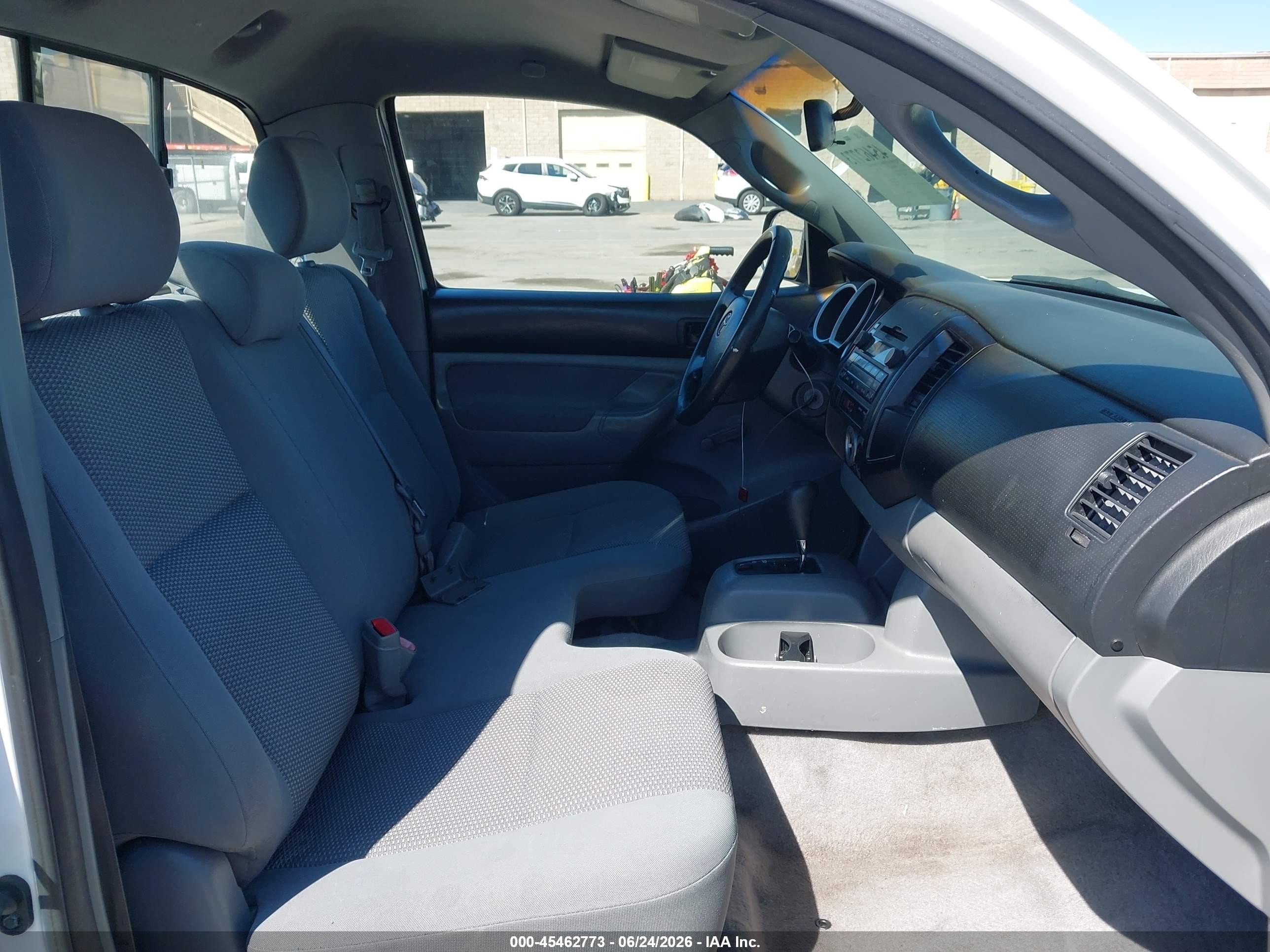 2009 Toyota Tacoma White vin: 5TENX22N39Z643428