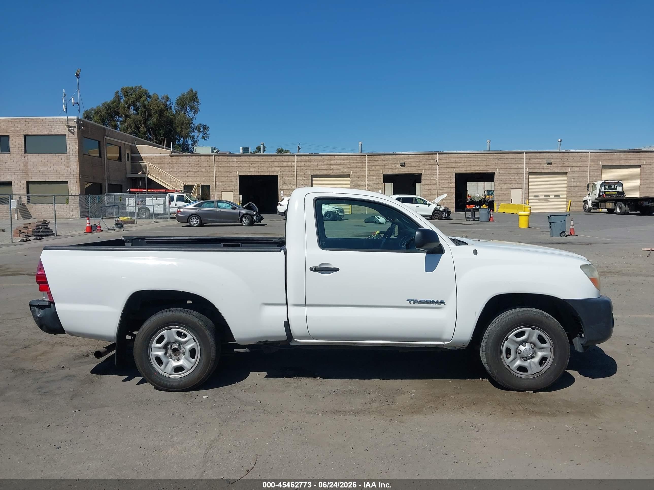 2009 Toyota Tacoma White vin: 5TENX22N39Z643428