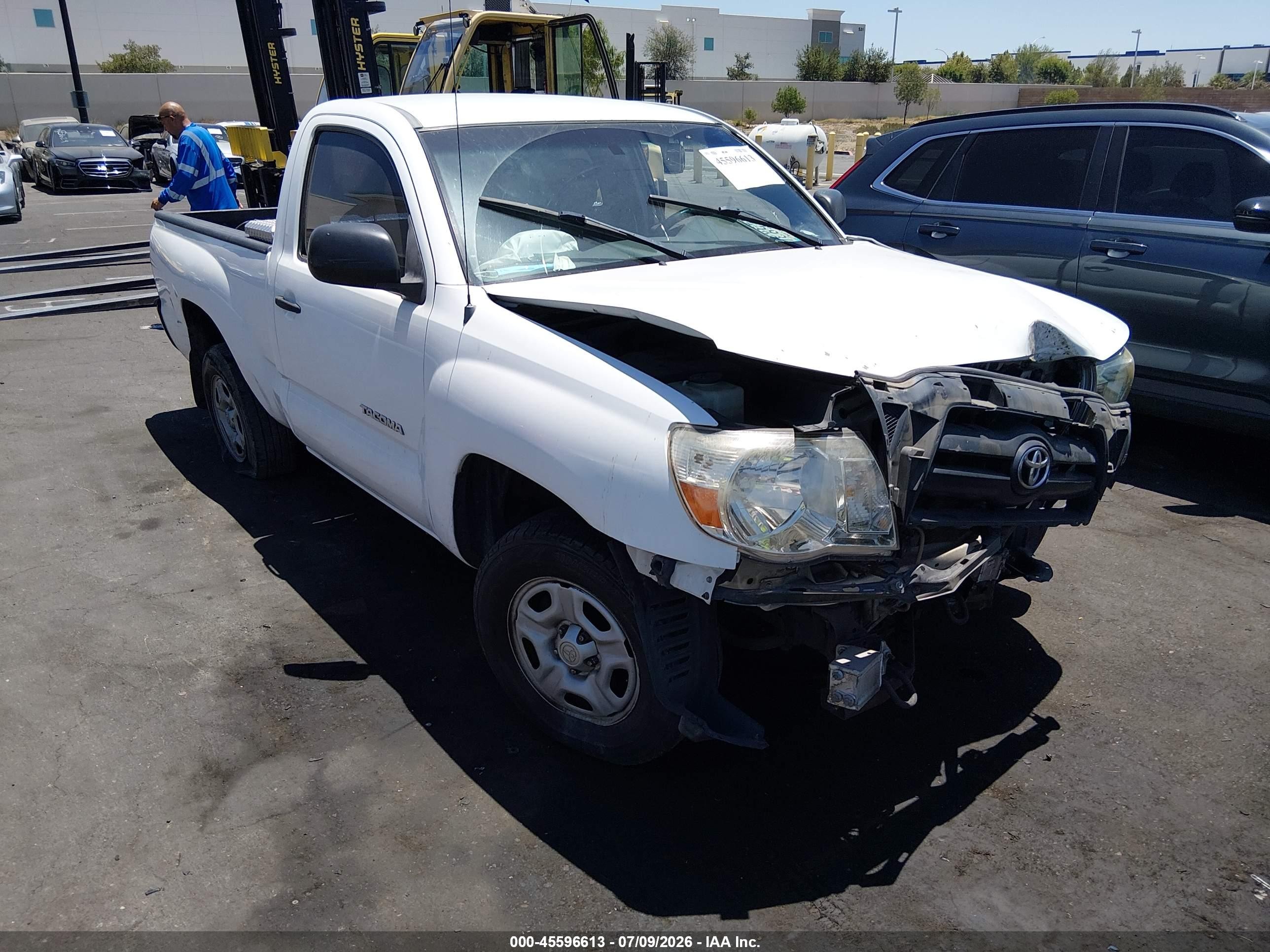 2005 Toyota Tacoma   White vin: 5TENX22N45Z091271