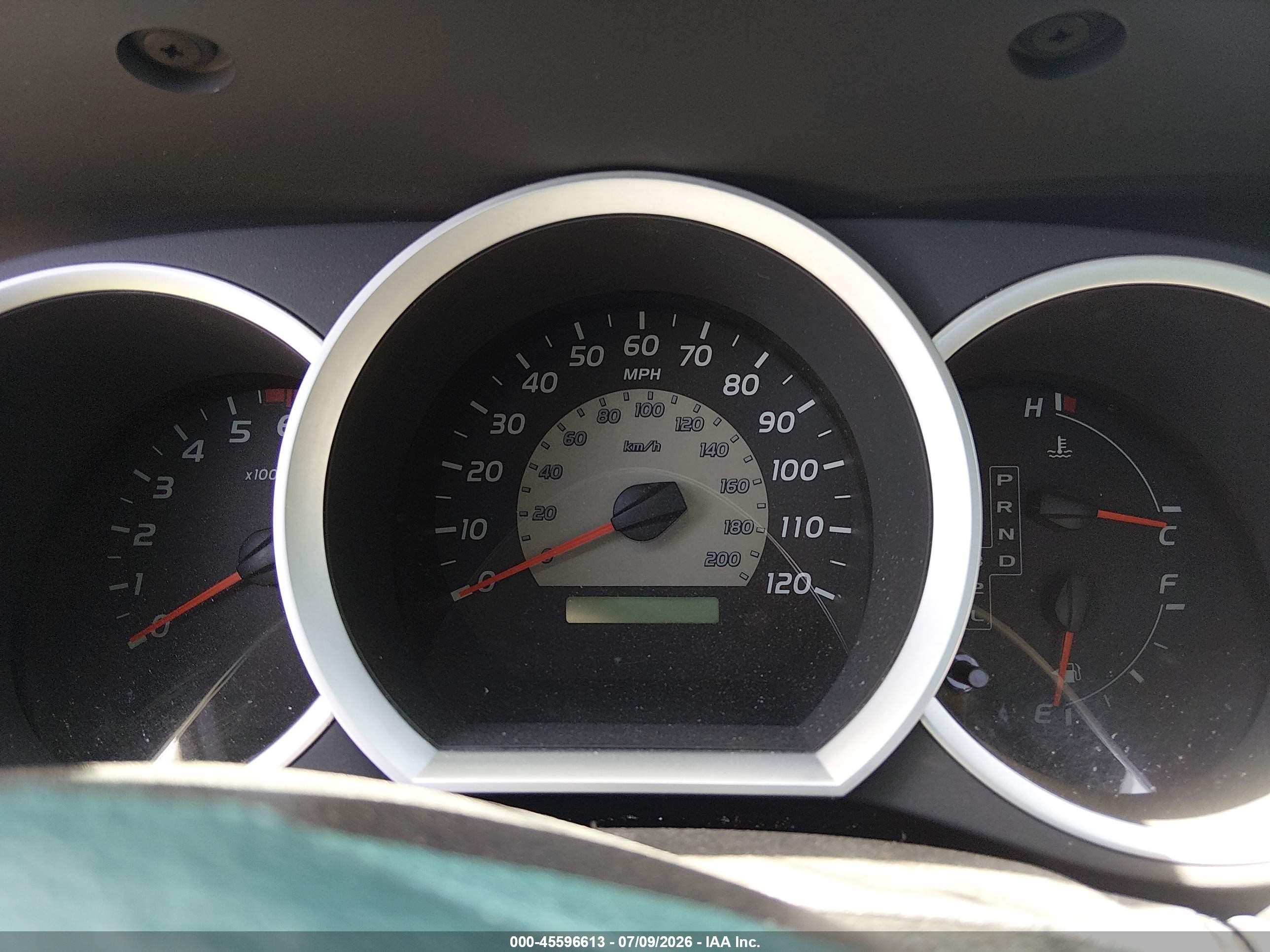 2005 Toyota Tacoma   White vin: 5TENX22N45Z091271