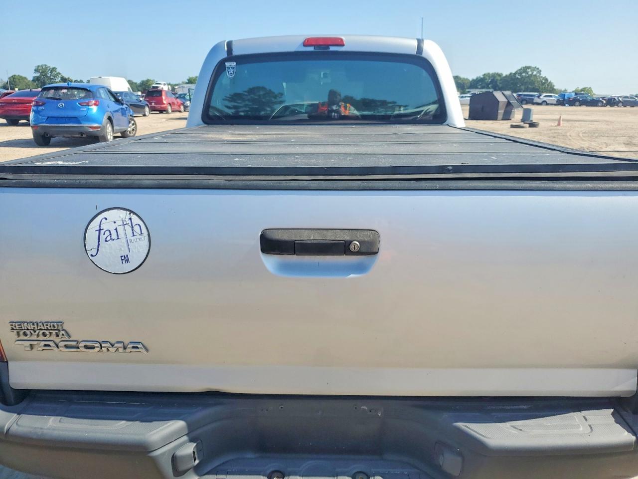 2007 Toyota Tacoma Base Silver vin: 5TENX22N47Z382601