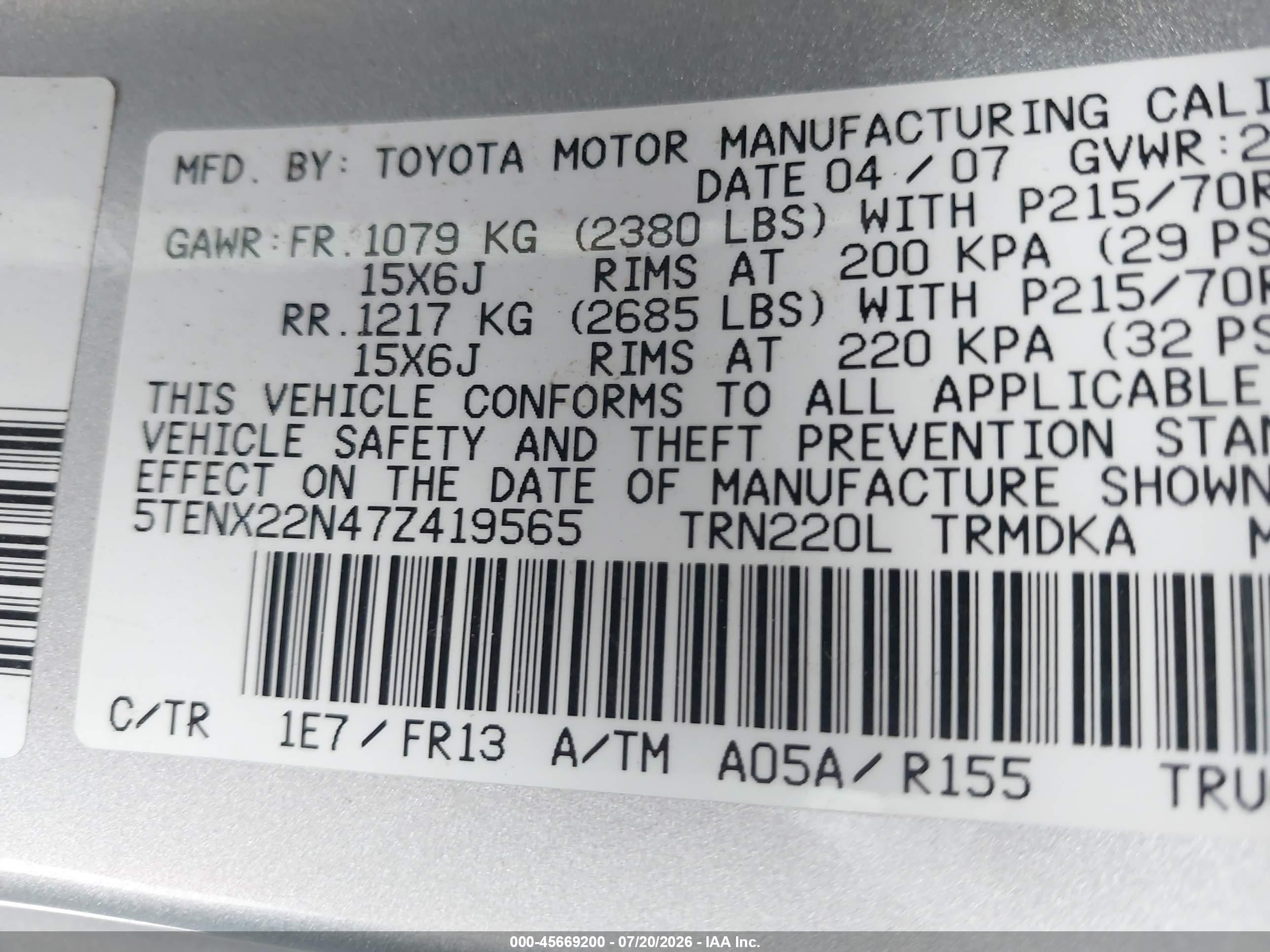 2007 Toyota Tacoma   Silver vin: 5TENX22N47Z419565