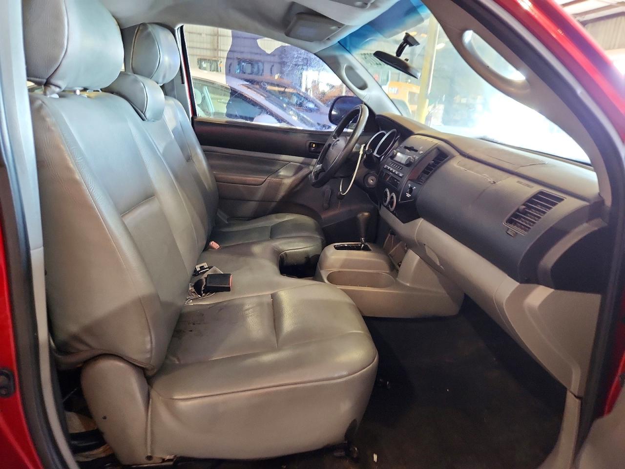 2005 Toyota Tacoma Base Красный vin: 5TENX22N55Z079646