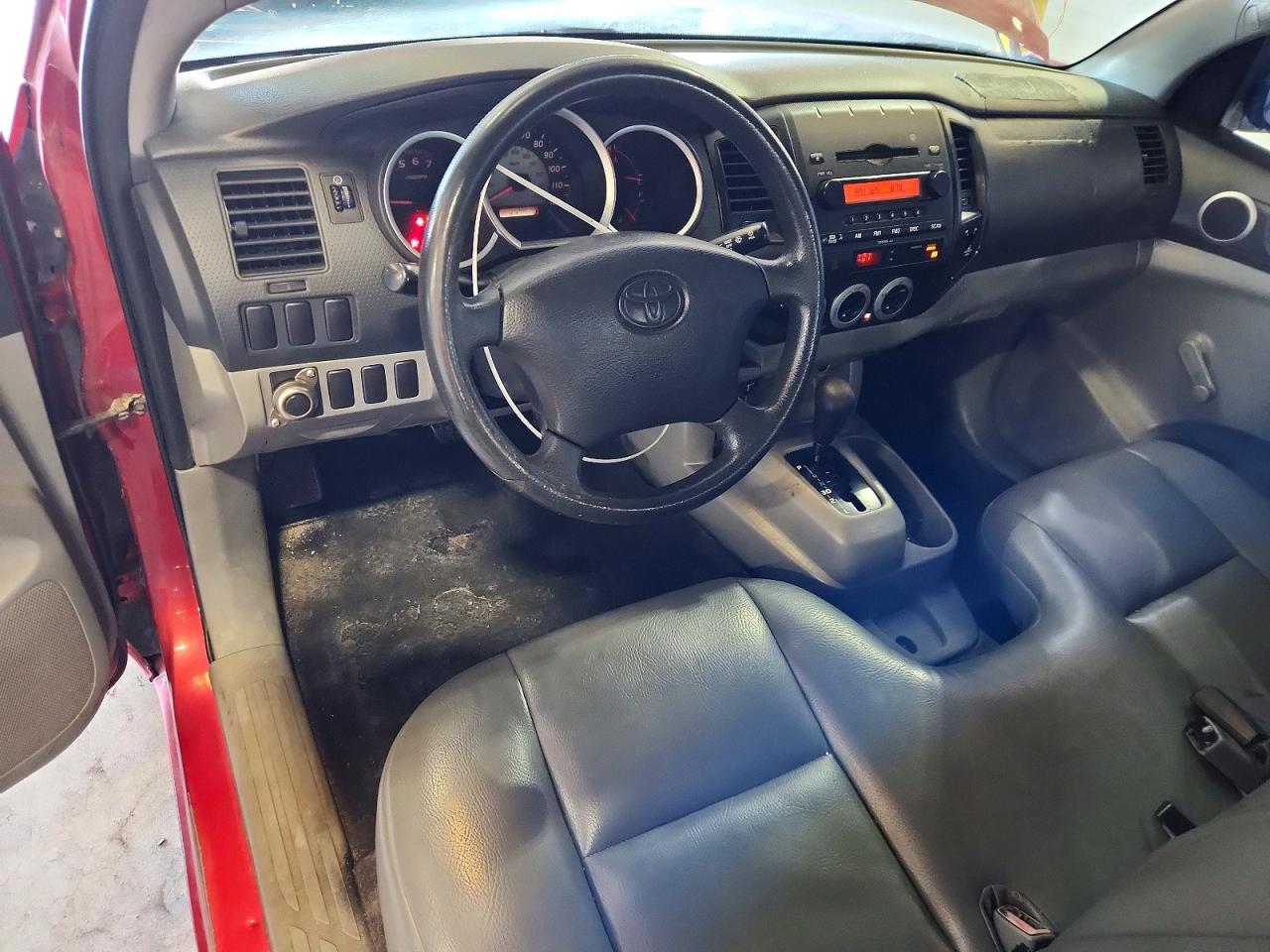 2005 Toyota Tacoma Base Красный vin: 5TENX22N55Z079646