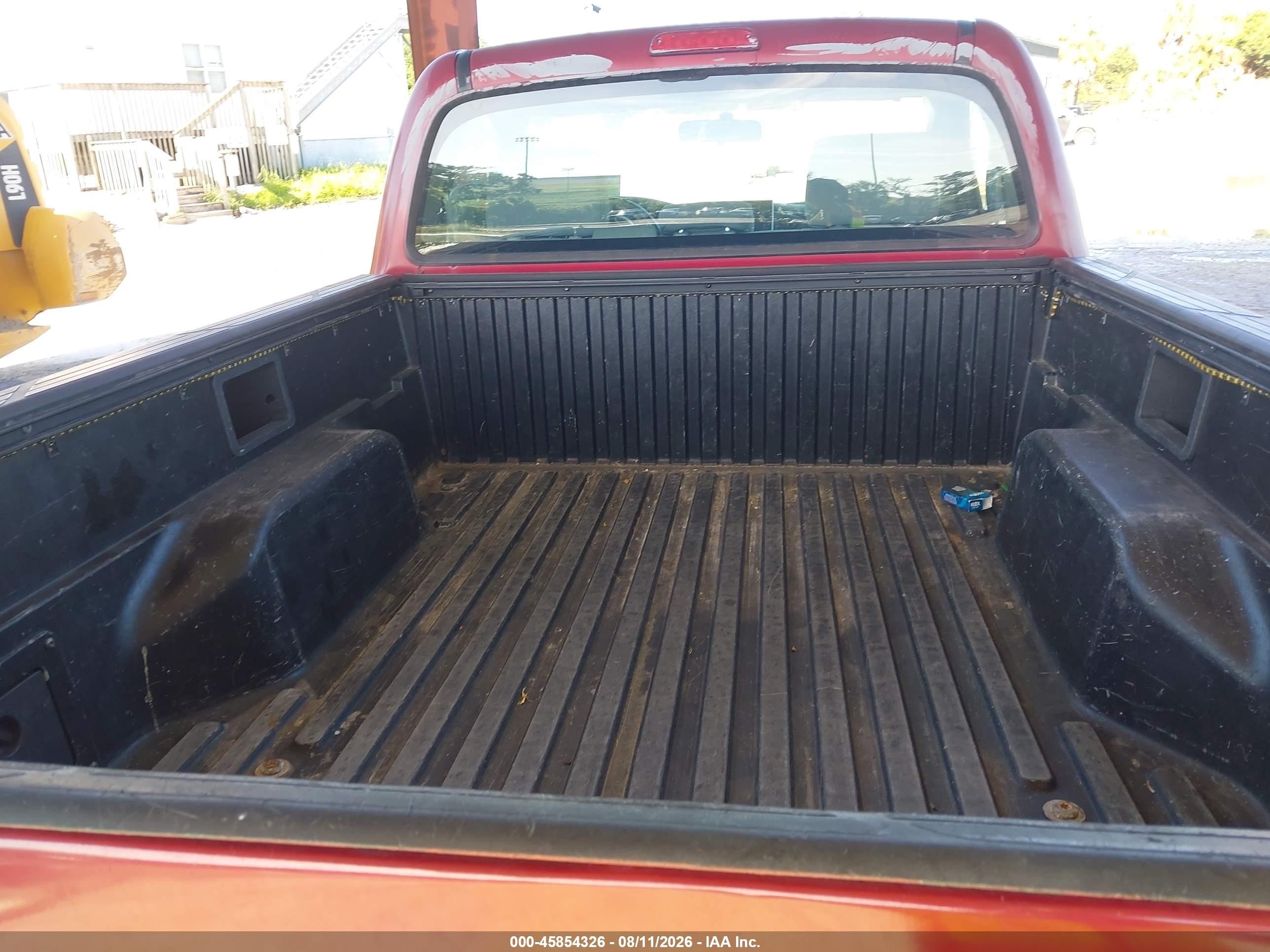 2006 Toyota Tacoma   Red vin: 5TENX22N56Z166299