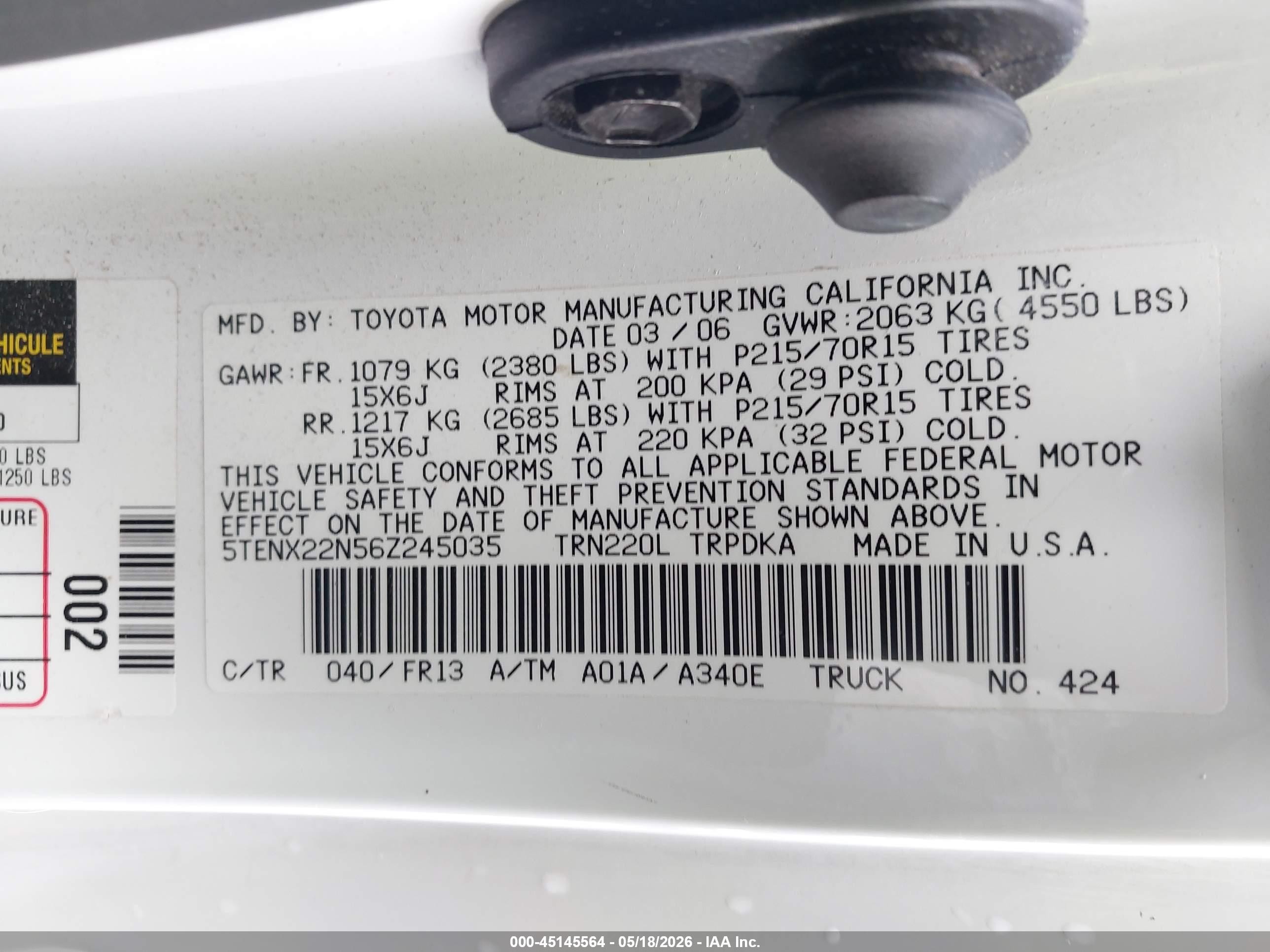 2006 Toyota Tacoma   White vin: 5TENX22N56Z245035