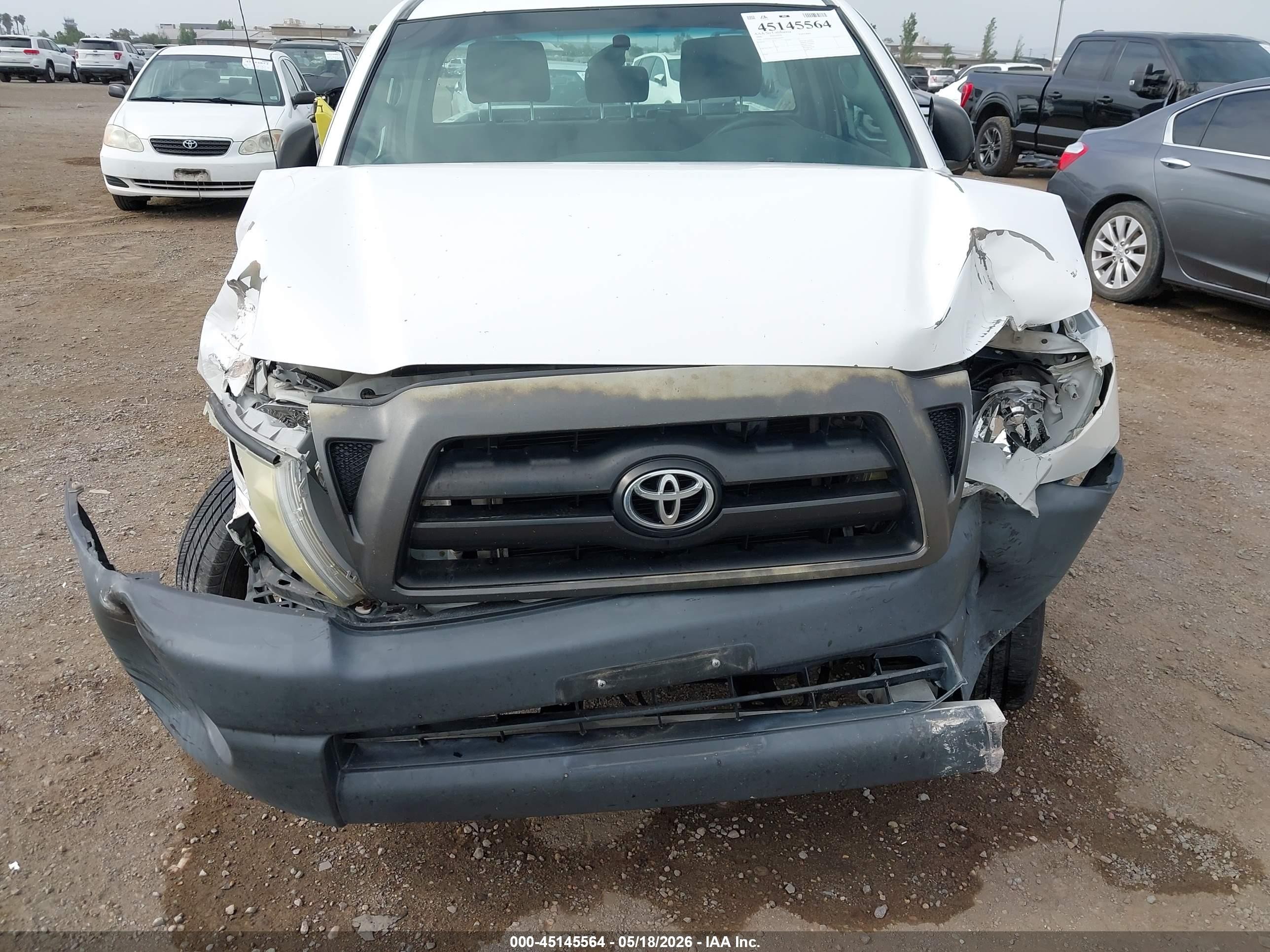 2006 Toyota Tacoma   White vin: 5TENX22N56Z245035