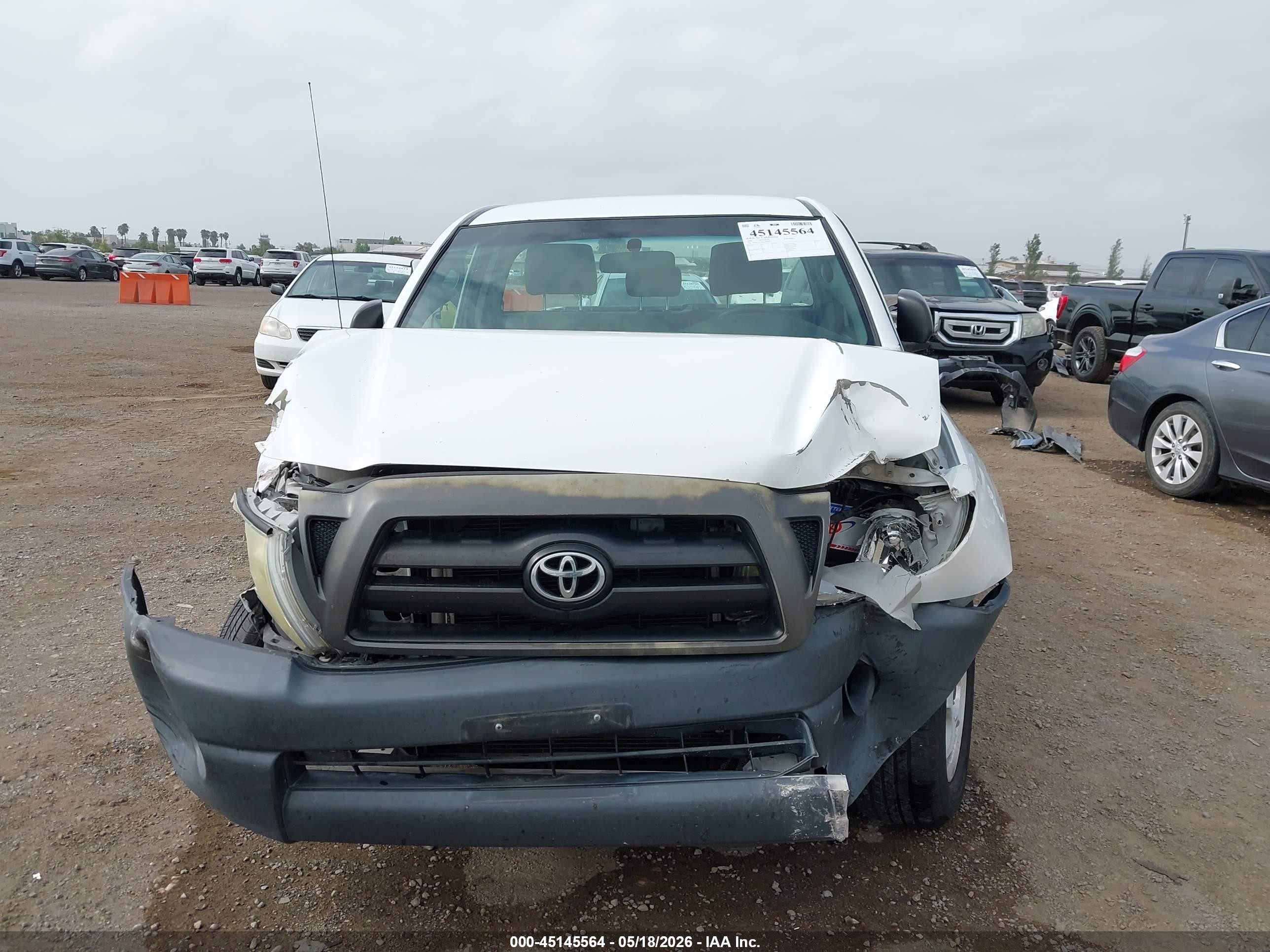 2006 Toyota Tacoma   White vin: 5TENX22N56Z245035