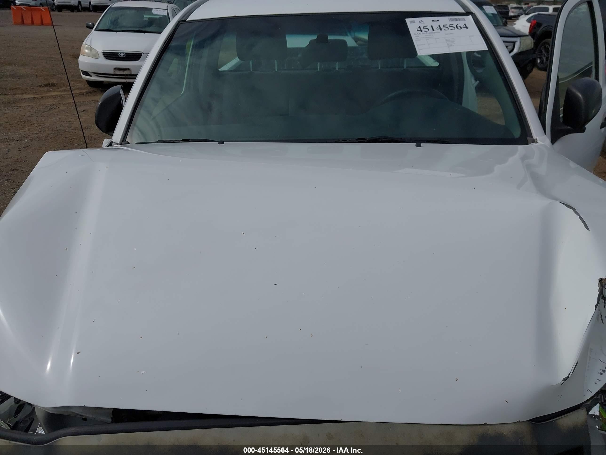2006 Toyota Tacoma   White vin: 5TENX22N56Z245035