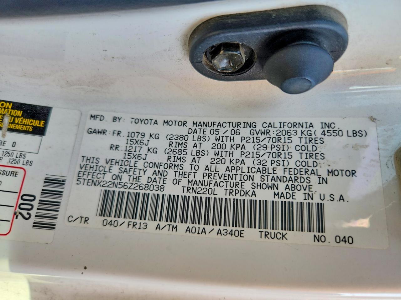 2006 Toyota Tacoma Base White vin: 5TENX22N56Z268038