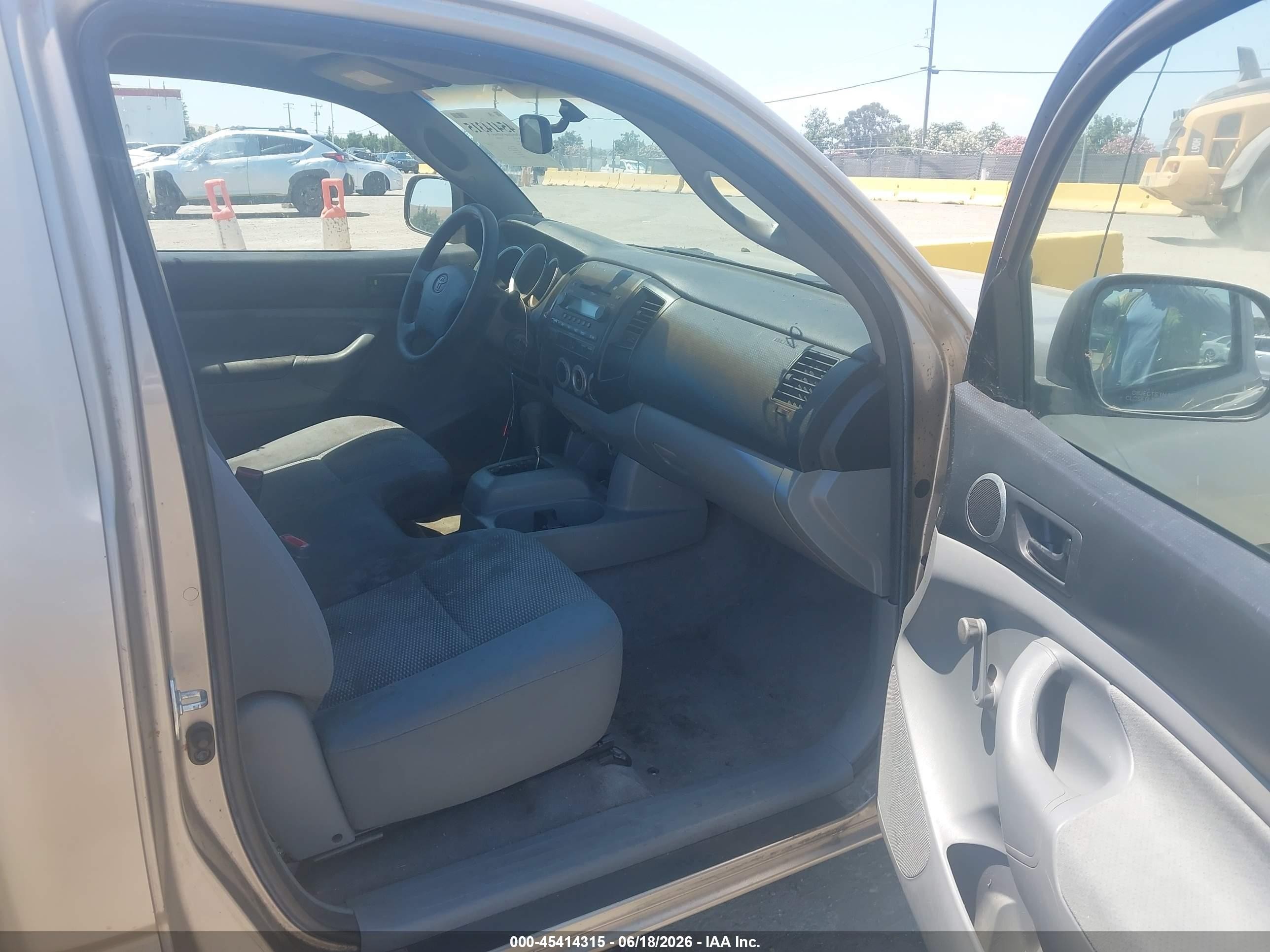 2008 Toyota Tacoma   Brown vin: 5TENX22N58Z491392