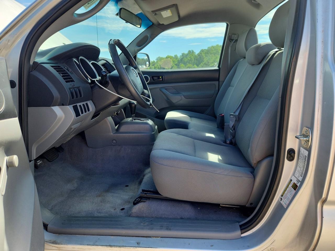 2008 Toyota Tacoma Base Silver vin: 5TENX22N58Z534404