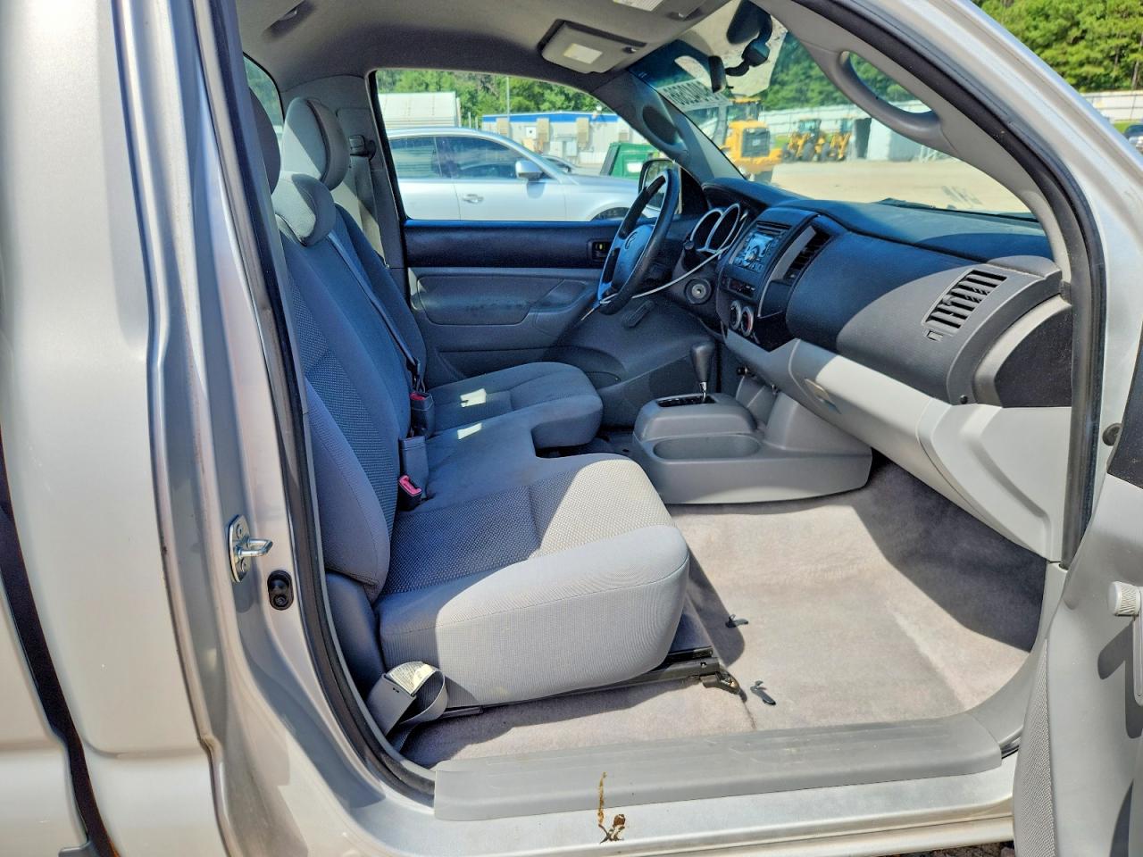 2008 Toyota Tacoma Base Silver vin: 5TENX22N58Z534404