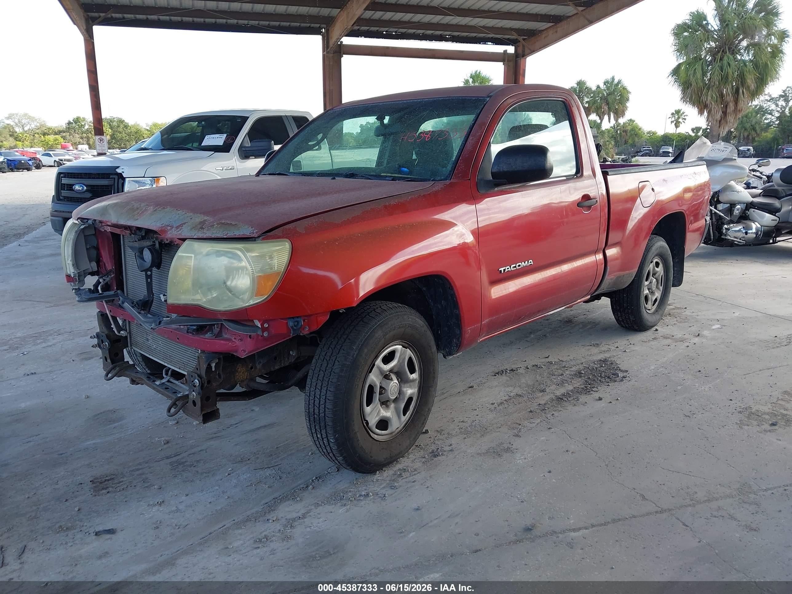 2006 Toyota Tacoma   Red vin: 5TENX22N66Z320504
