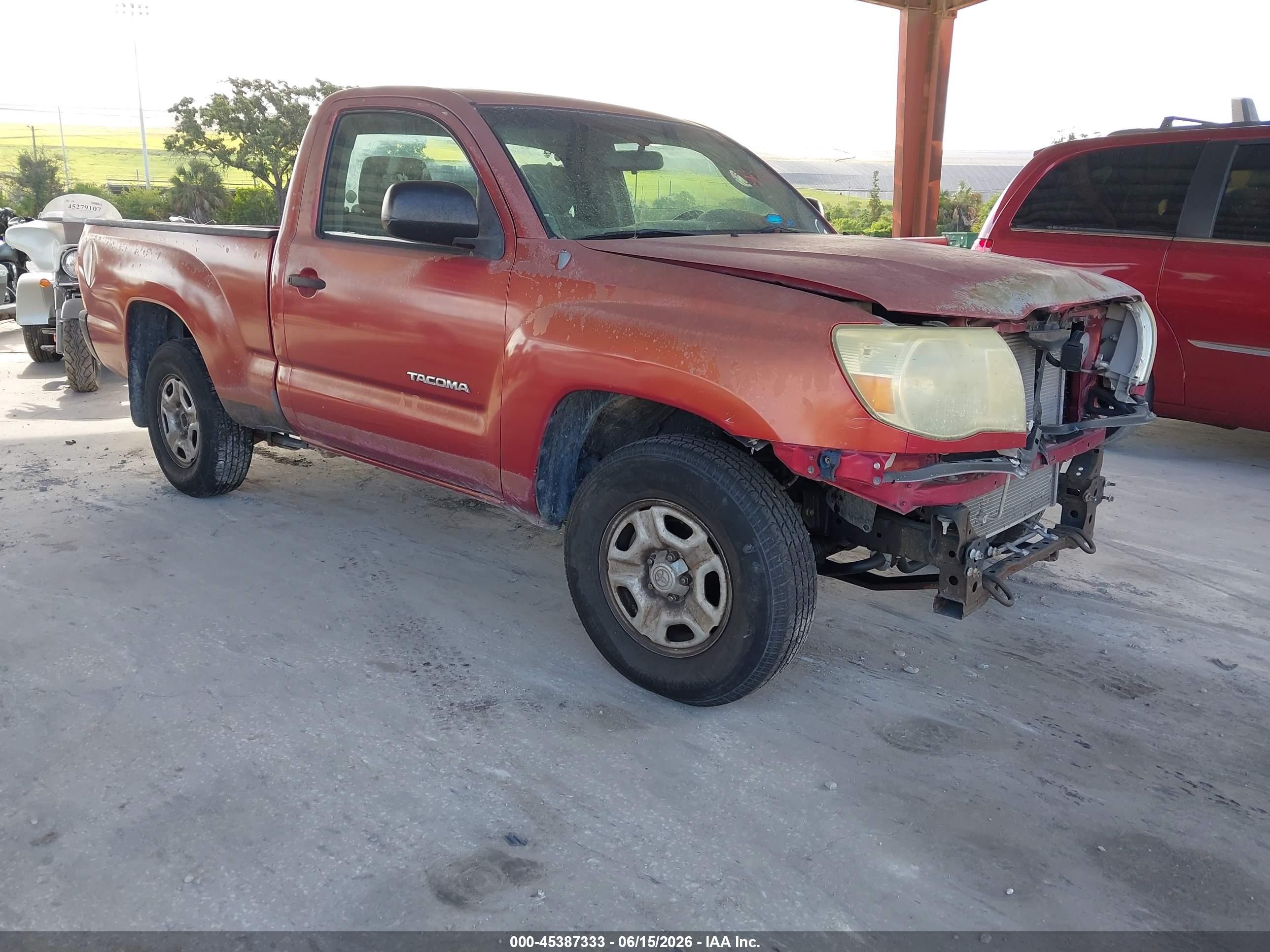2006 Toyota Tacoma   Red vin: 5TENX22N66Z320504